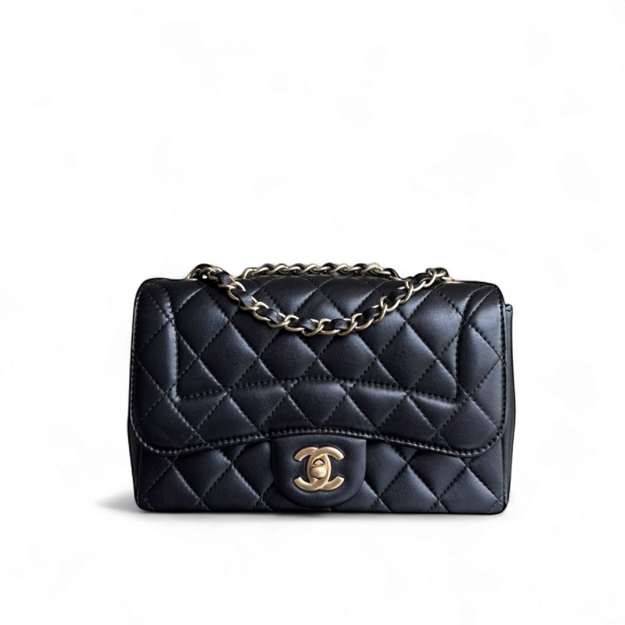 Chanel Mademoiselle Chic Flap Small - 23CM Quilted Lambskin Black Gold Hardware Series 21