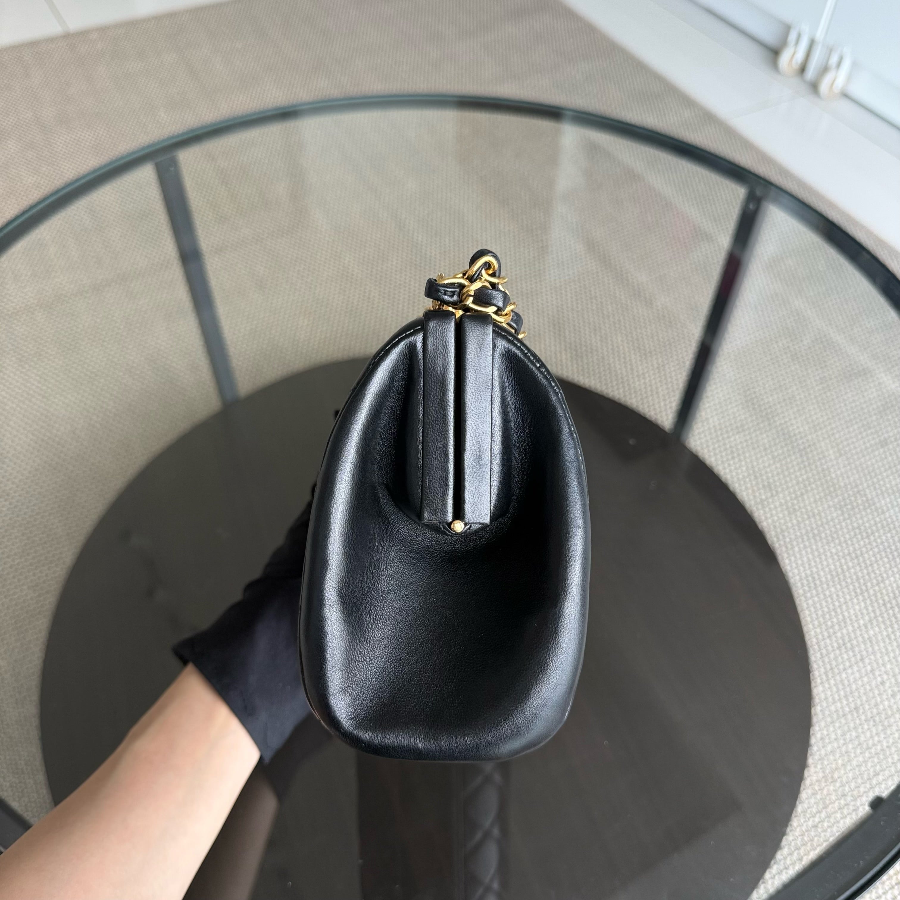 Chanel KissLock Clutch With Chain - Lambskin 19CM Quilted Black Gold Hardware Series 4