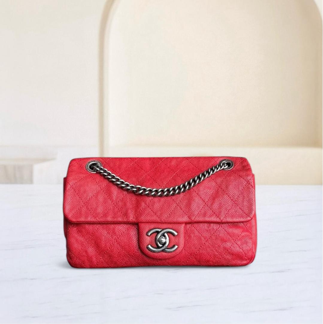Chanel Easy Flap Medium - Seasonal Flap 25CM Quilted Caviar Red Ruthenium Silver Hardware Series 15