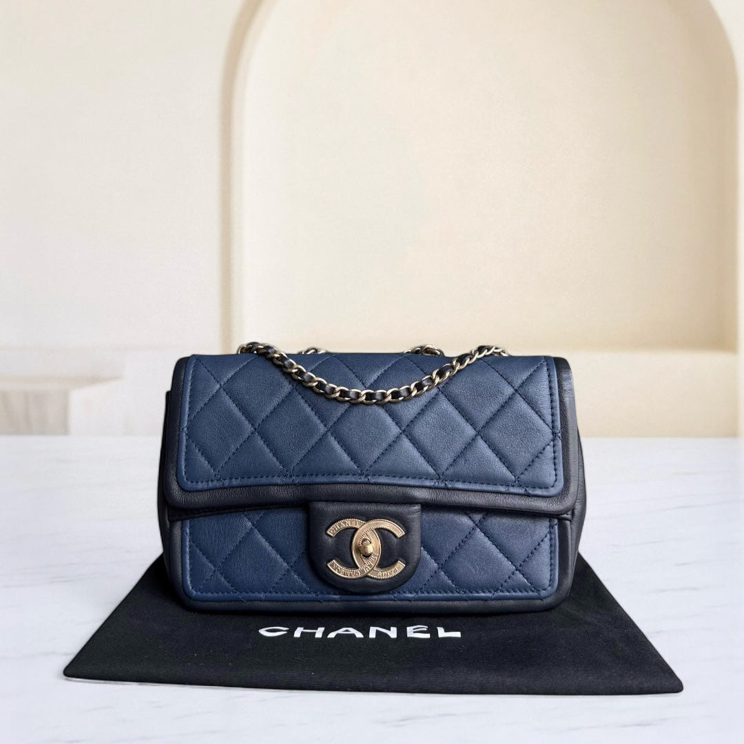 Chanel Seasonal Flap - 23CM Quilted Lambskin Bi-Color White Black Gold Hardware Series 19