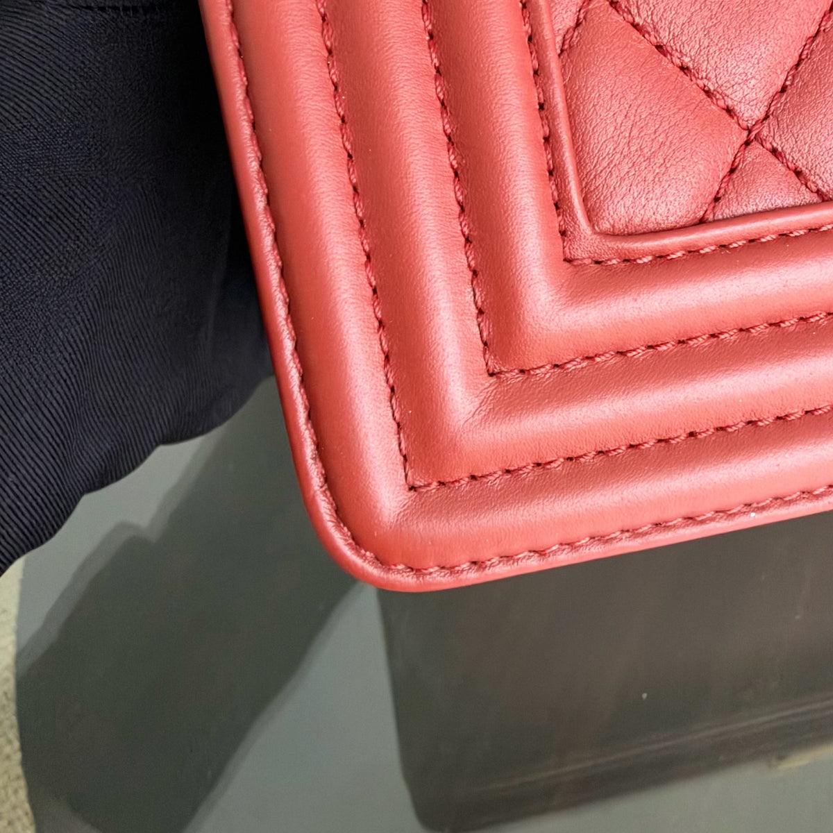 Chanel Boy Small - Calfskin 20CM Quilted Red Gols Hardware Series 26