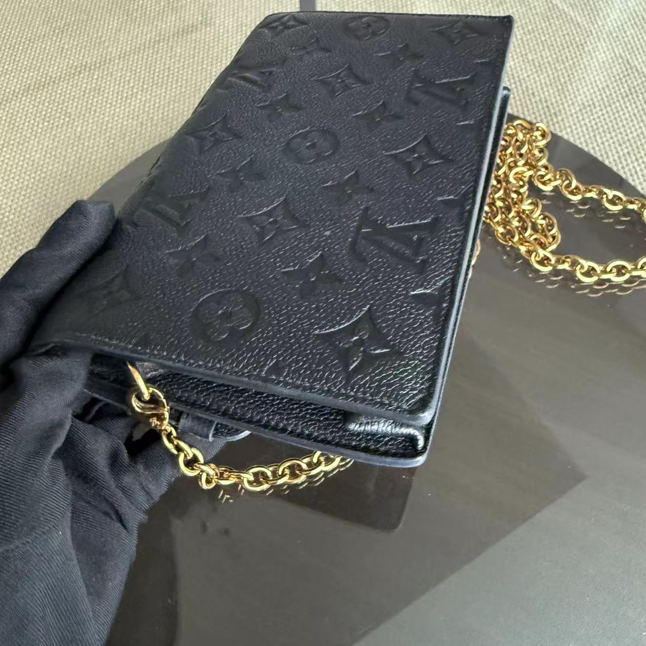 Louis Vuitton Vavin Chain WOC Wallet On Chain Empreinte Noir Black Gold Hardware