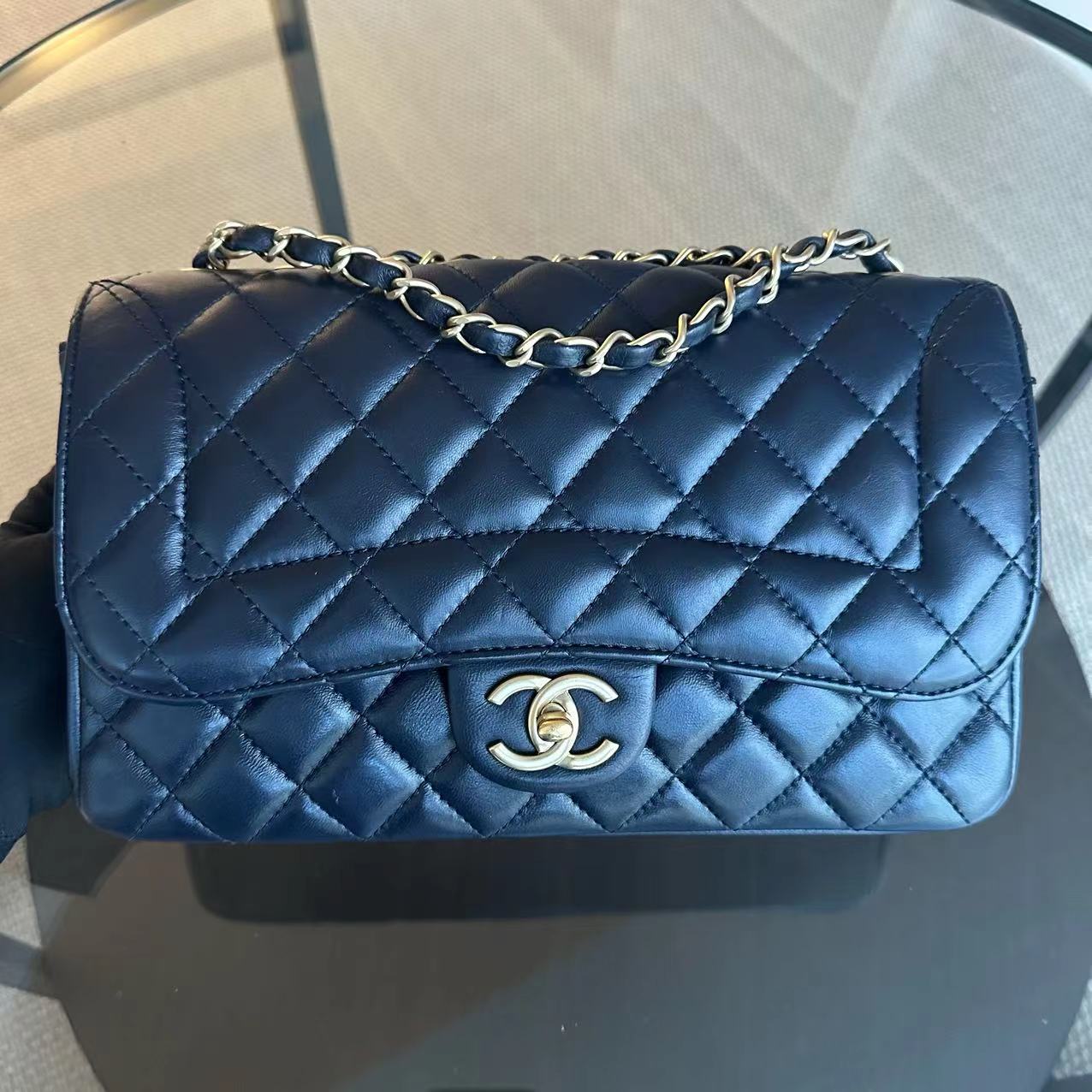 Chanel Chic Flap Medium 25CM Quilted Lambskin Dark Blue Golden Hardware Series 21