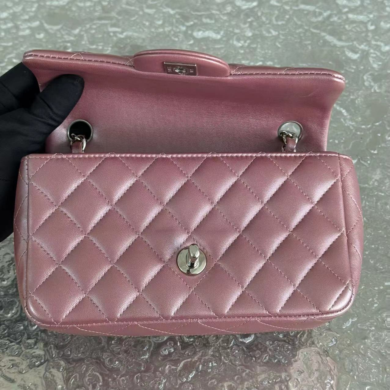 Chanel Classic Flap Mini - 20CM Rectangle Quilted Lambskin Iridescent Lambskin Pink Silver Hardware Series 24