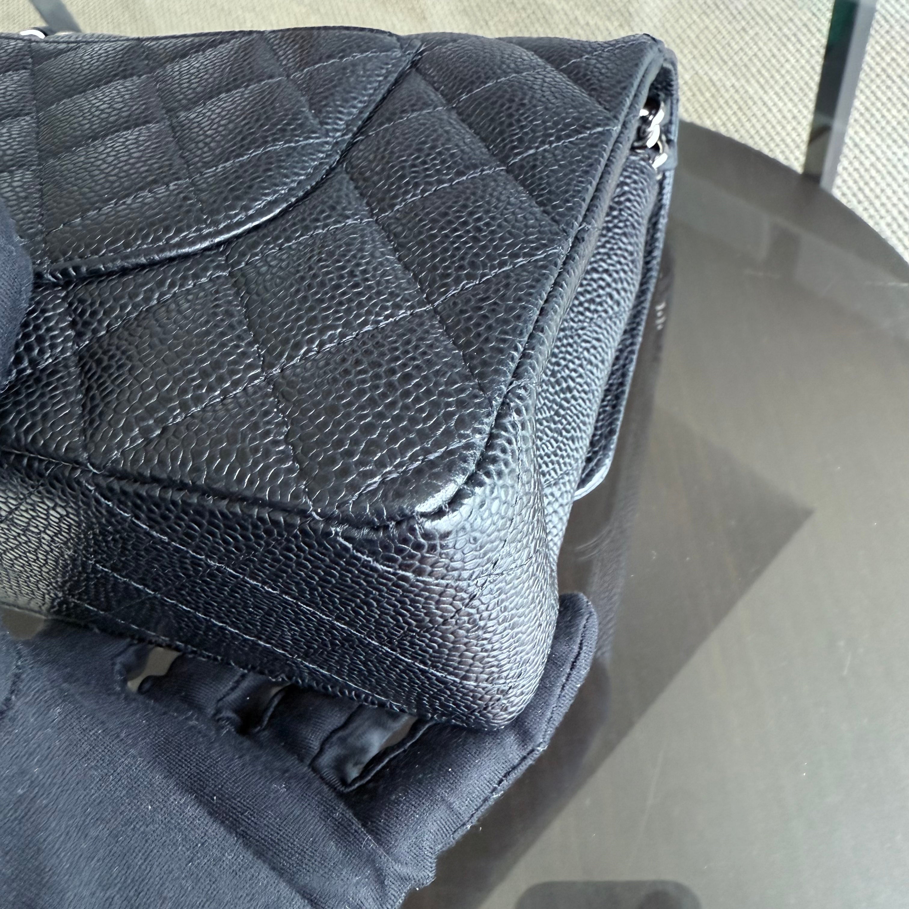 Chanel Classic Flap Medium - Caviar 25CM Quilted Black Silver Hardware Series 18