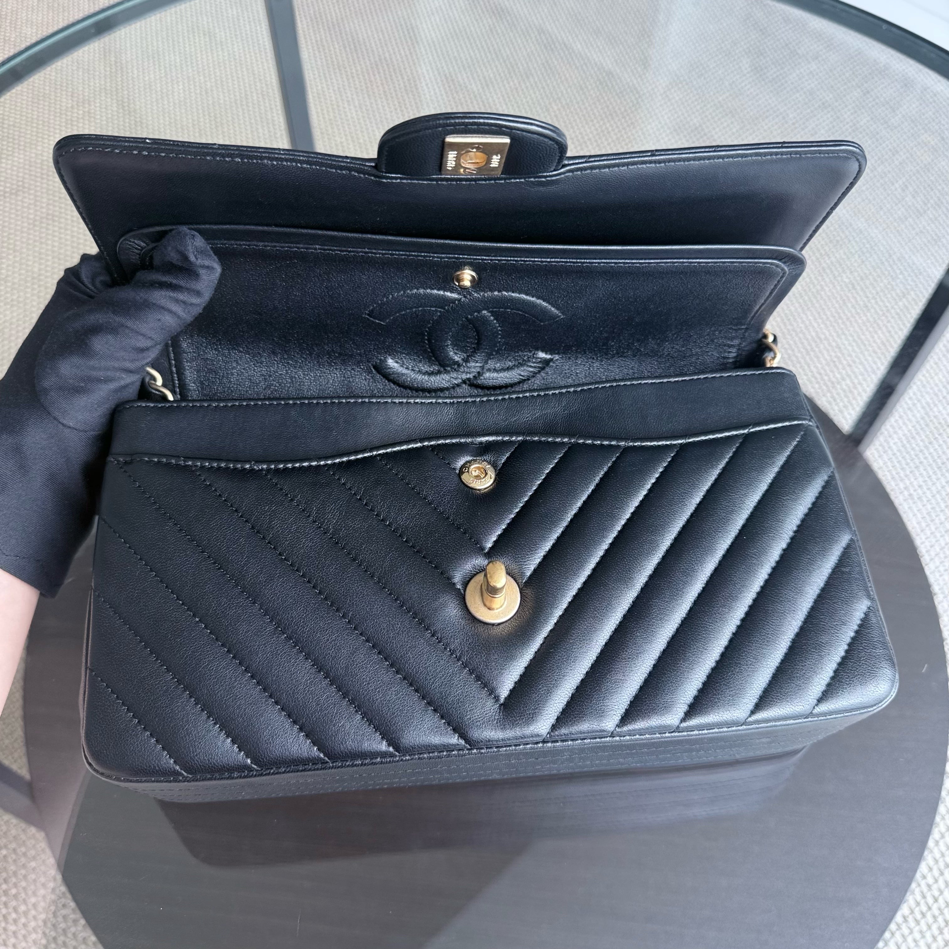 Chanel Classic Flap Medium - 25CM Chevron Lambskin Black Gold Hardware Series 27