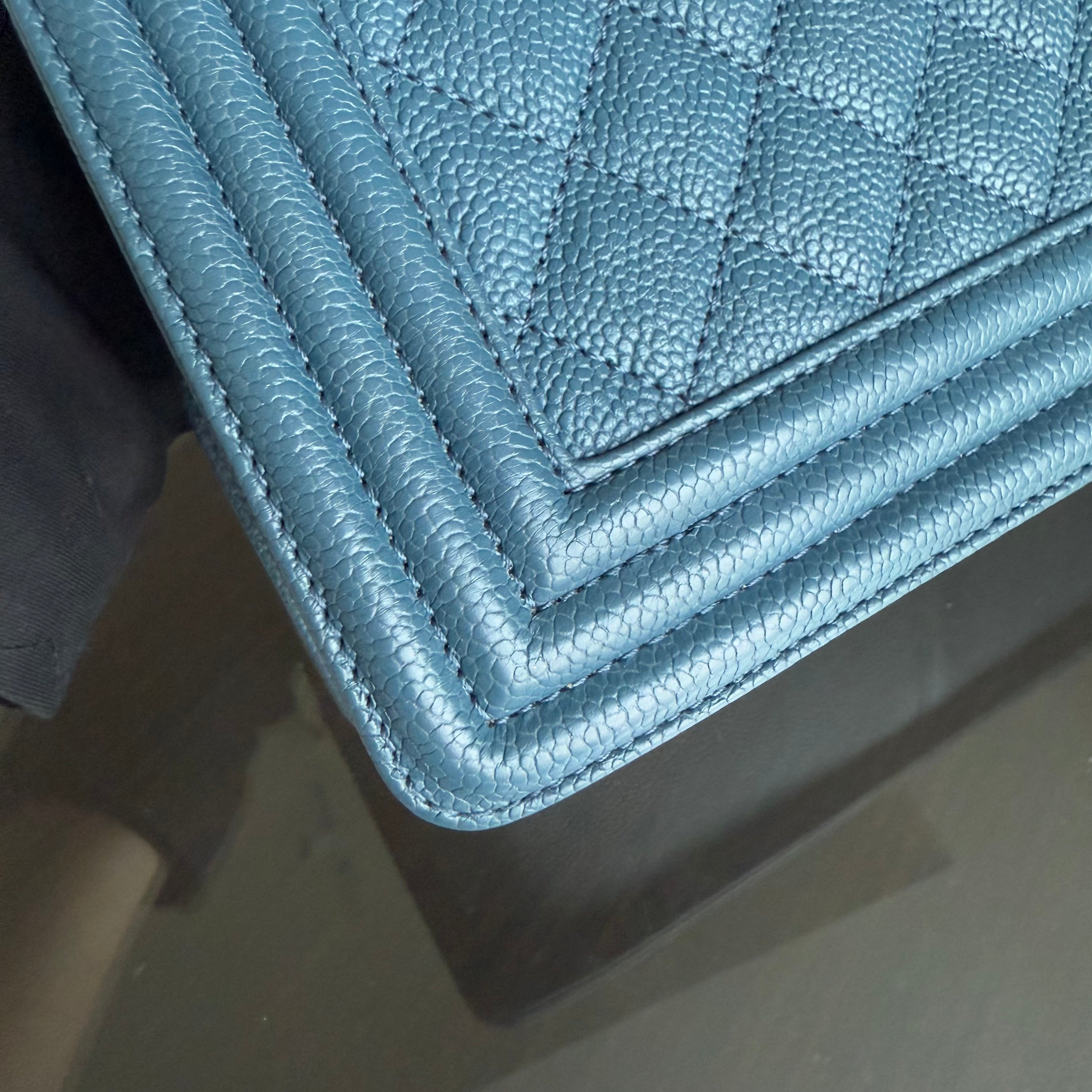 Chanel Boy Medium - Caviar 25CM Quilted Blue Gold Hardware Series 23 (Copy)