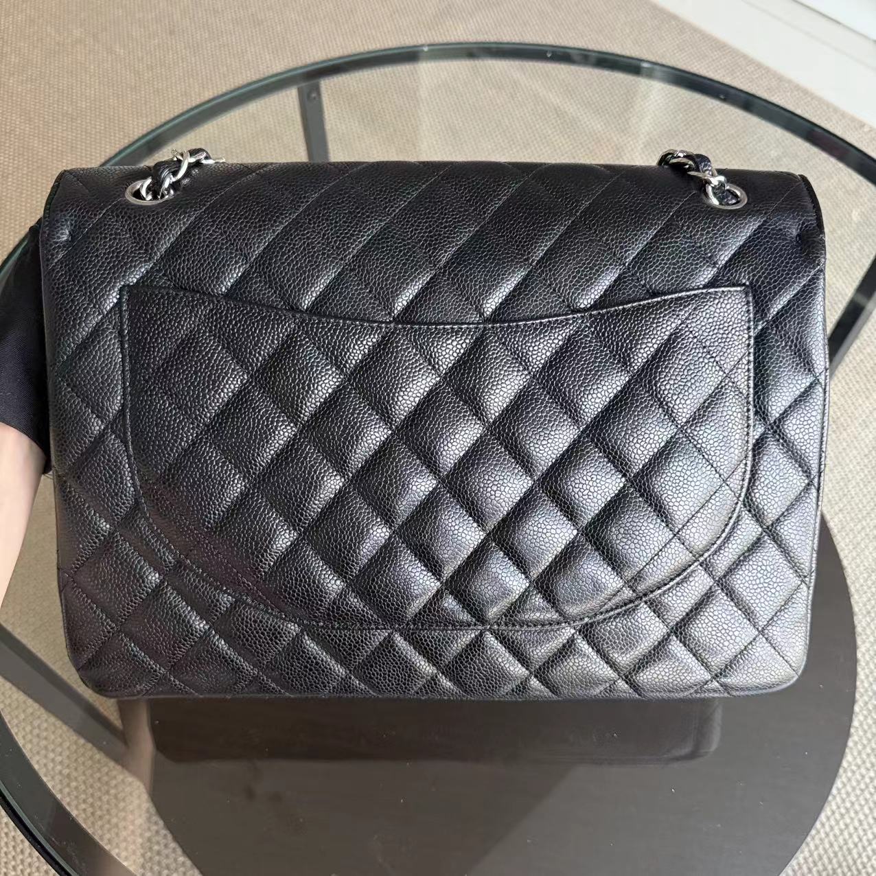 Chanel Classic Flap Maxi - Single Flap 33CM Quilted Caviar Black Silver Hardware