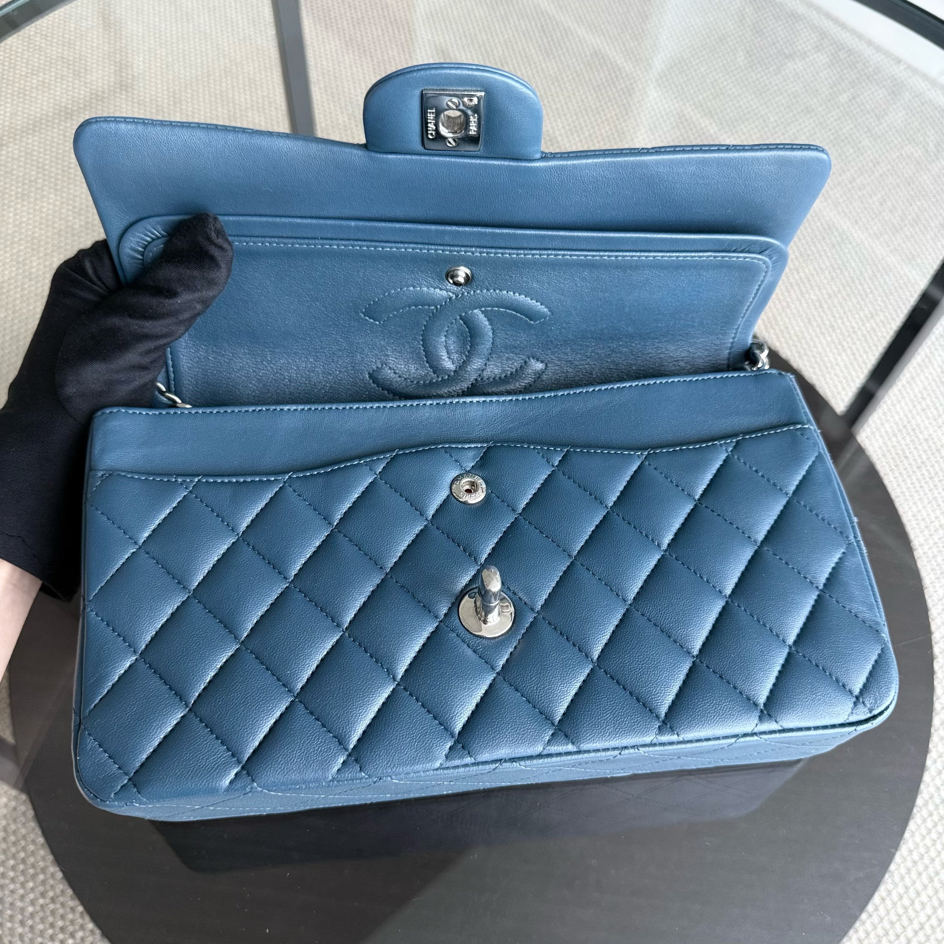 Chanel Classic Flap Medium - Caviar 25CM Quilted Blue Silver Hardware Series 28