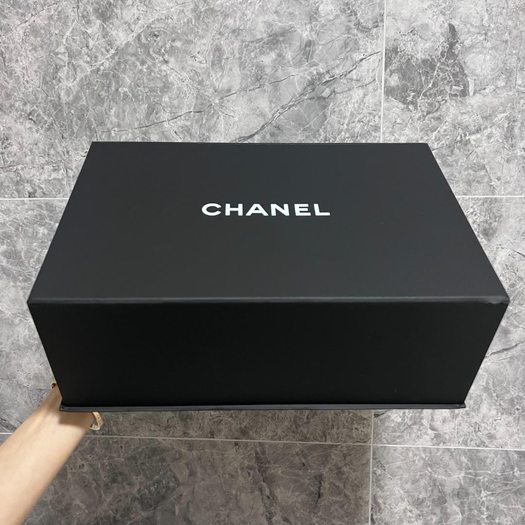 BNIB Chanel 19 Medium Goatskin Burgendy Red GHW No 28 - Luxury Evermore