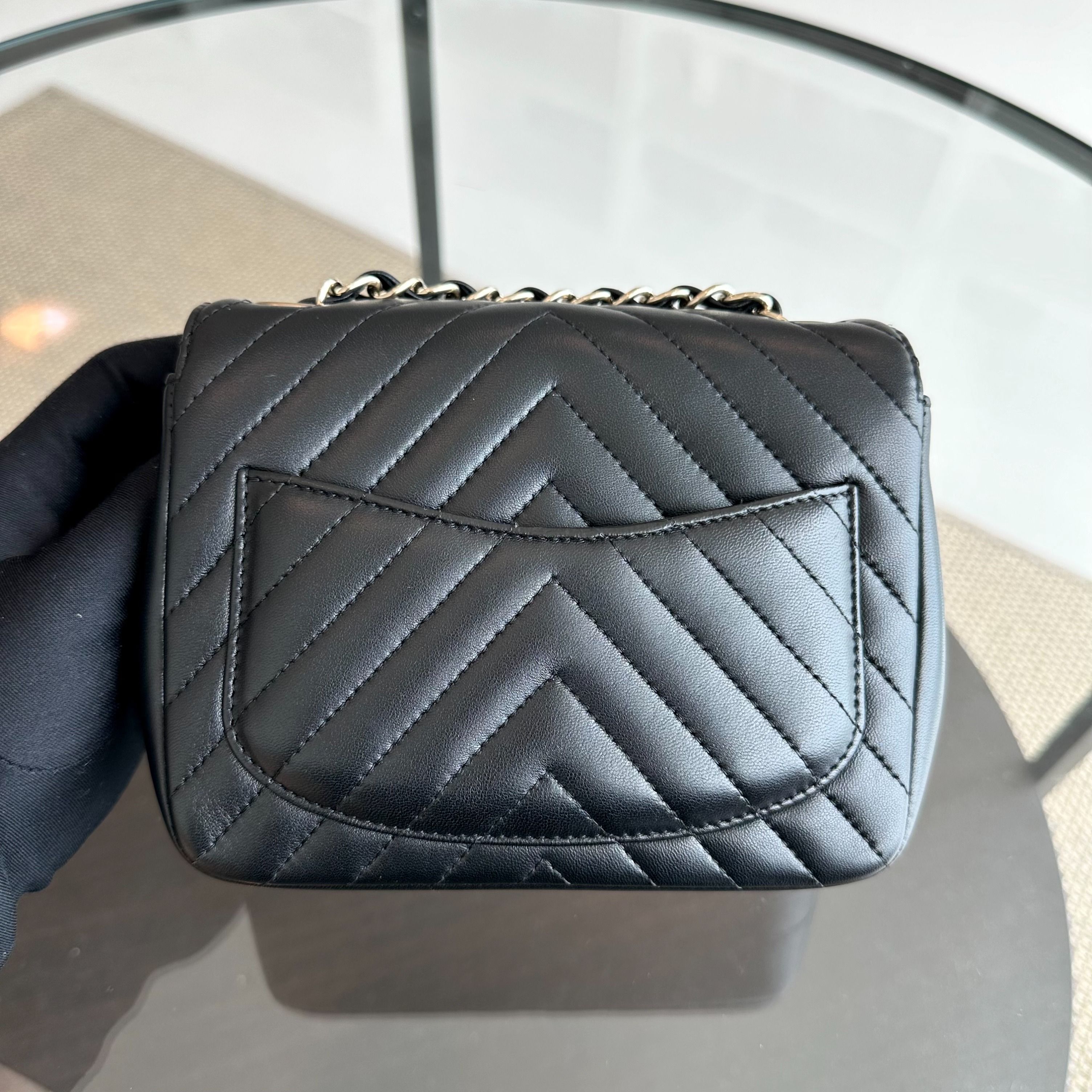 *Brand New* Chanel Mini Square Classic Flap Chevron Lambskin Black GHW No 24 - Luxury Evermore