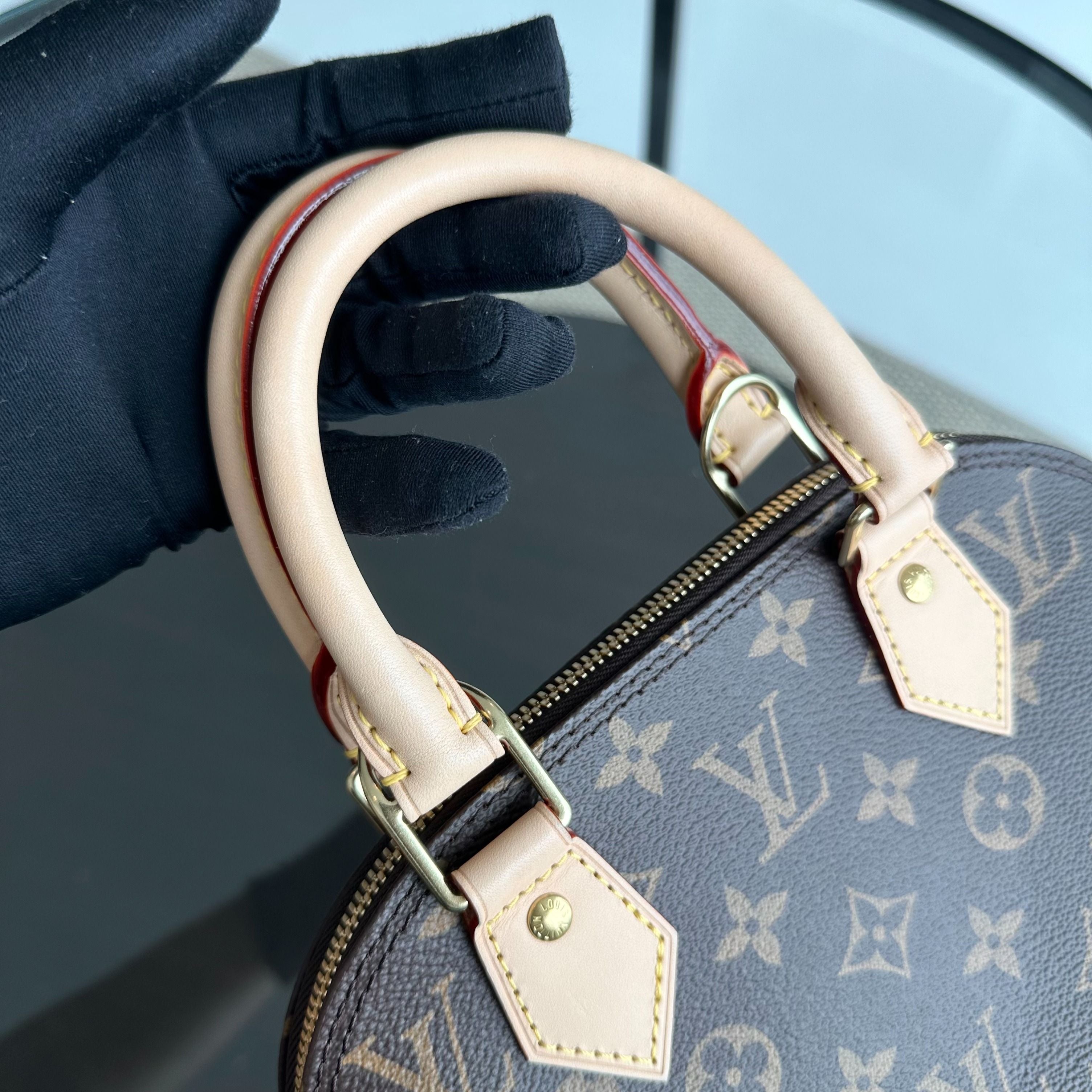 *Brand New Full Set* Louis Vuitton LV Alma BB Monogram Cross Body Leather Bag - Luxury Evermore