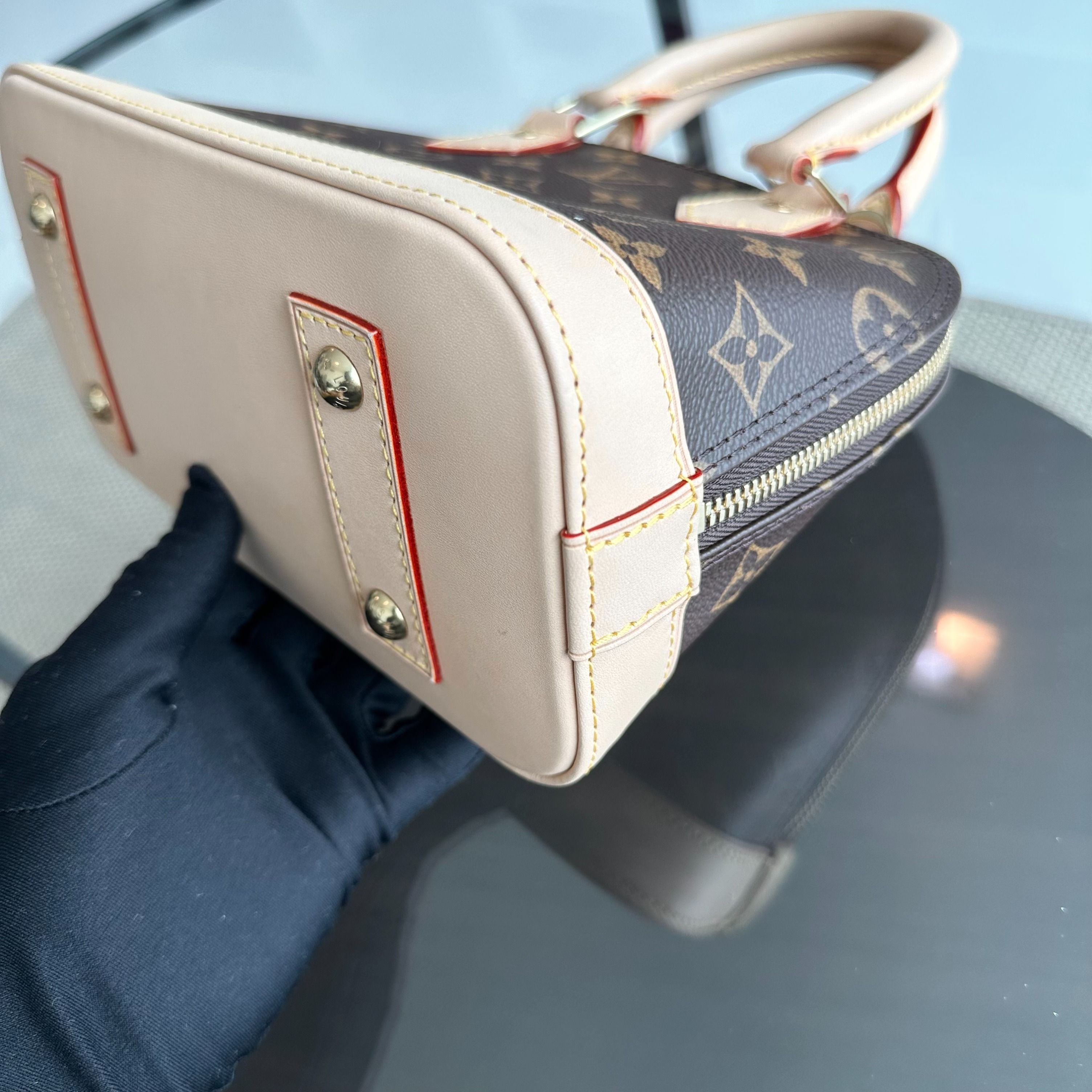*Brand New Full Set* Louis Vuitton LV Alma BB Monogram Cross Body Leather Bag