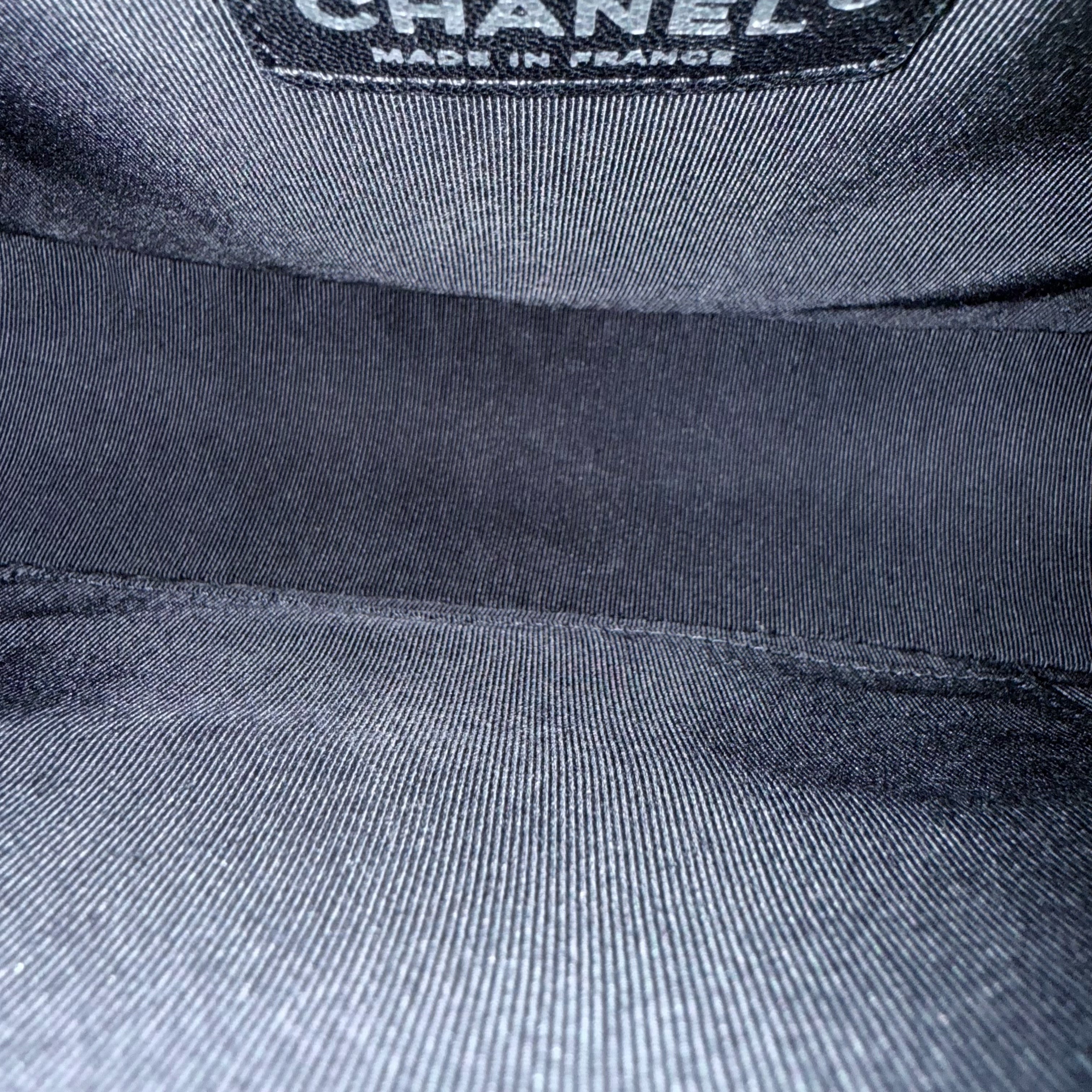 Chanel Boy New Medium - 28CM Quilted Lambskin Black Ruthenium Silver Hardware Series 21