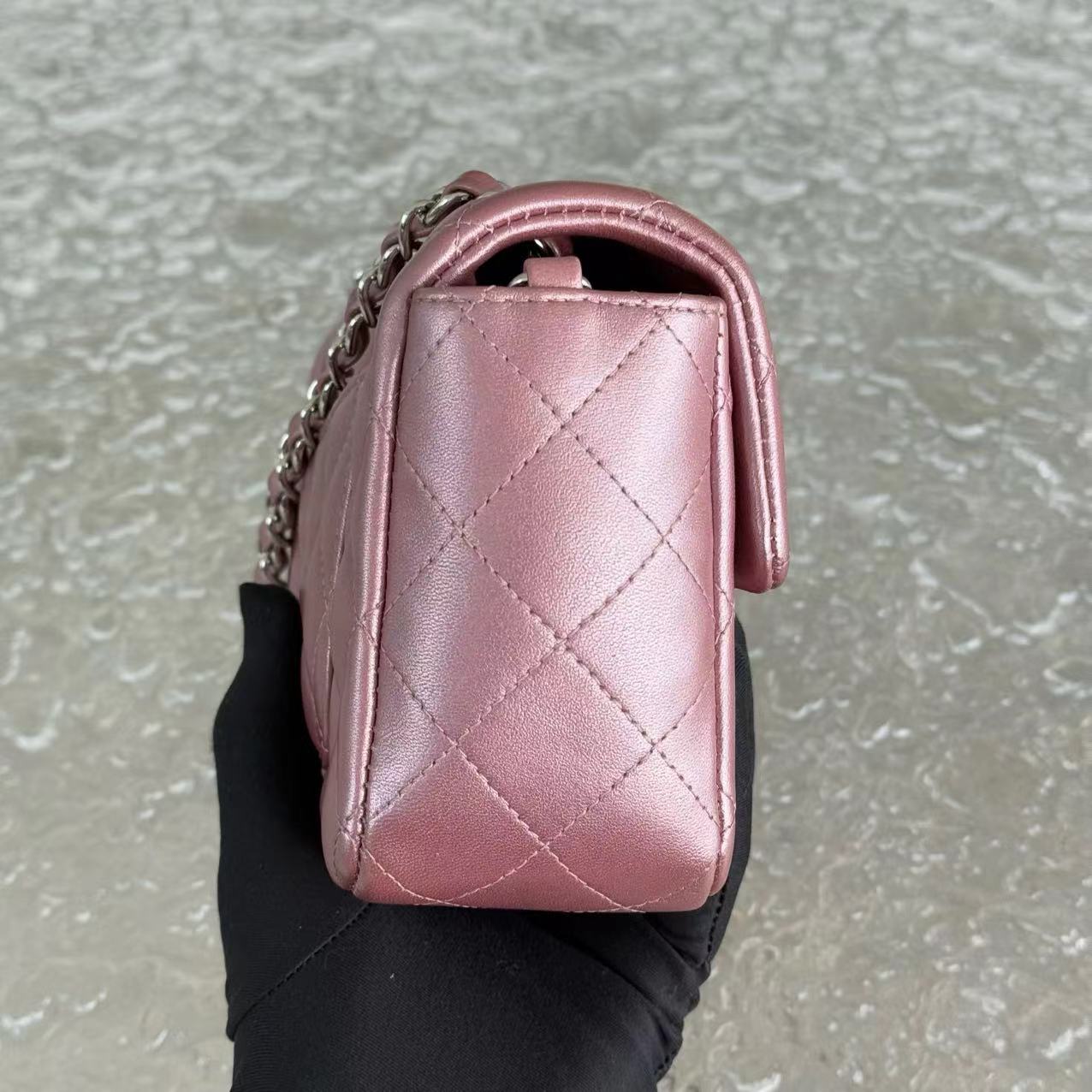 Chanel Classic Flap Mini - 20CM Rectangle Quilted Lambskin Iridescent Lambskin Pink Silver Hardware Series 24