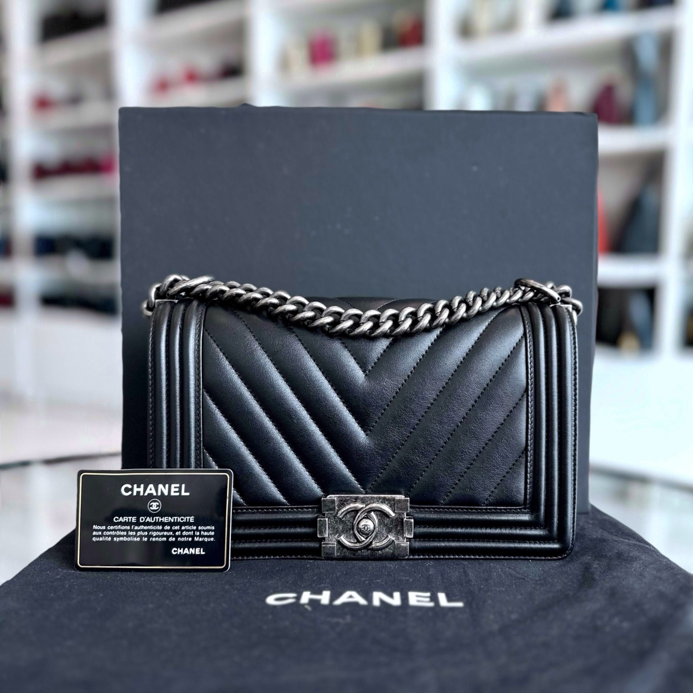 *Calfskin* Chanel Boy Old Medium 25CM Chevron Calfskin Leboy Black RSHW No 20 - Luxury Evermore