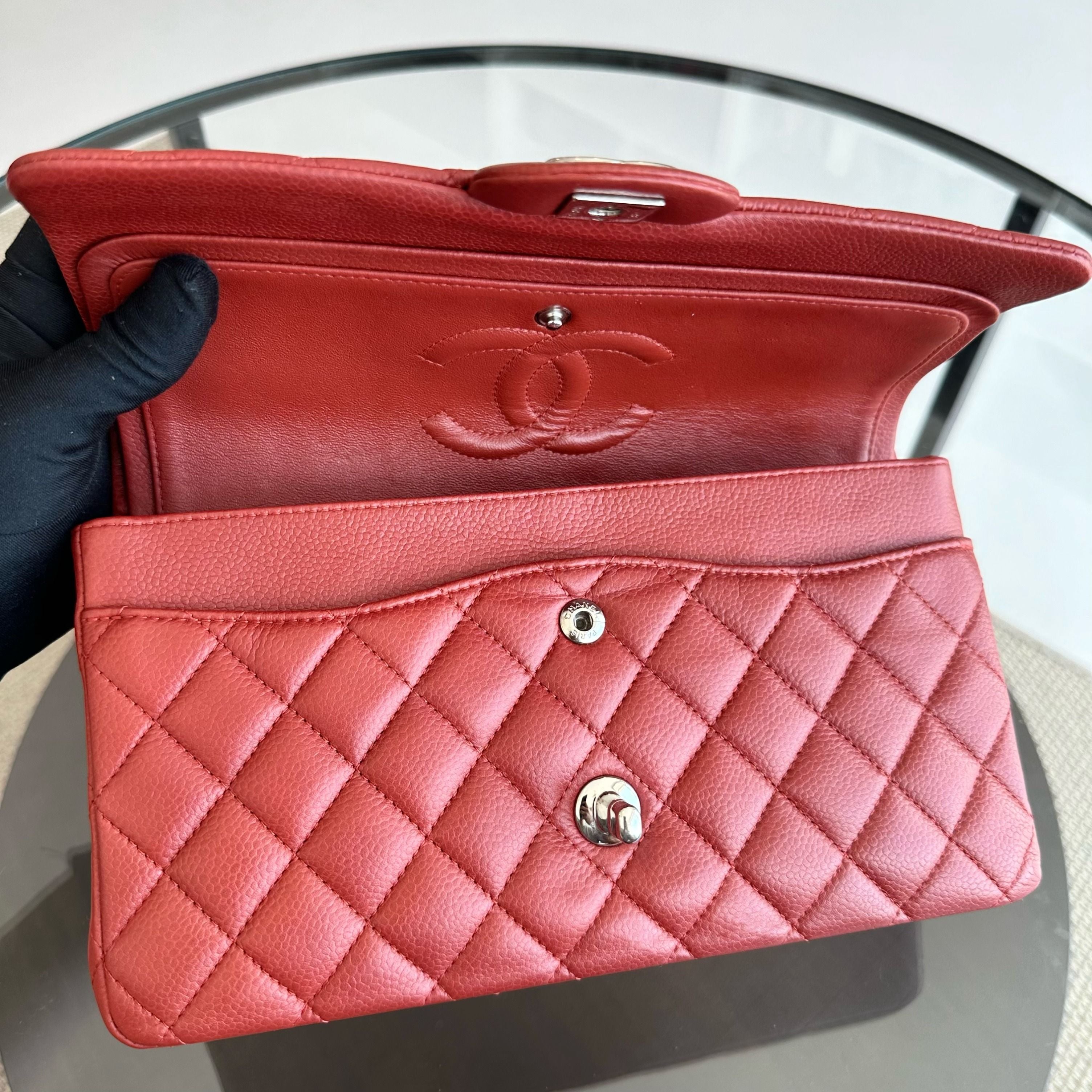 *Caviar* Chanel Caviar Medium Classic Flap 25CM Quilted Red SHW No 14 - Luxury Evermore