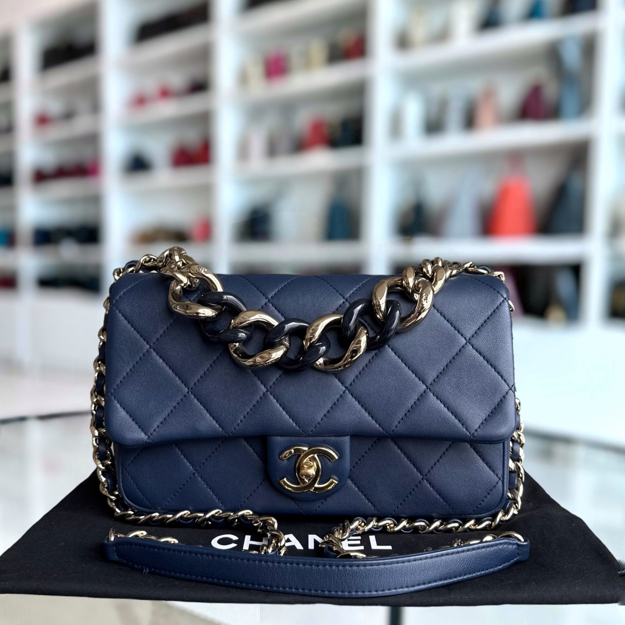 Chanel 2020 Elegant Resin Chain Seasonal Flap - Quilted Lambskin Dark Blue GHW No 29