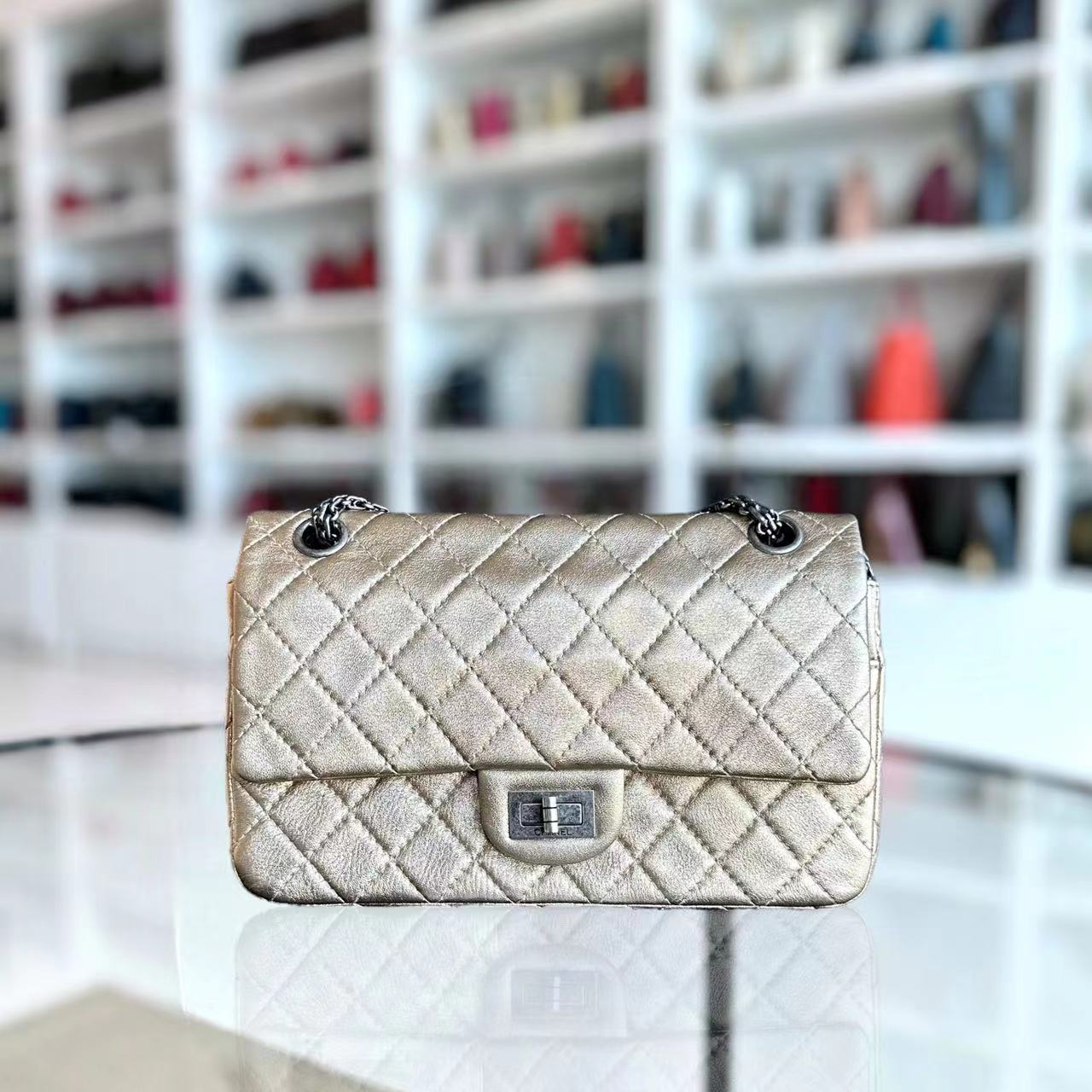 Chanel 2.55 225 Reissue 24CM Quilted Calfskin Metallic Gold RSHW No 19 - Luxury Evermore