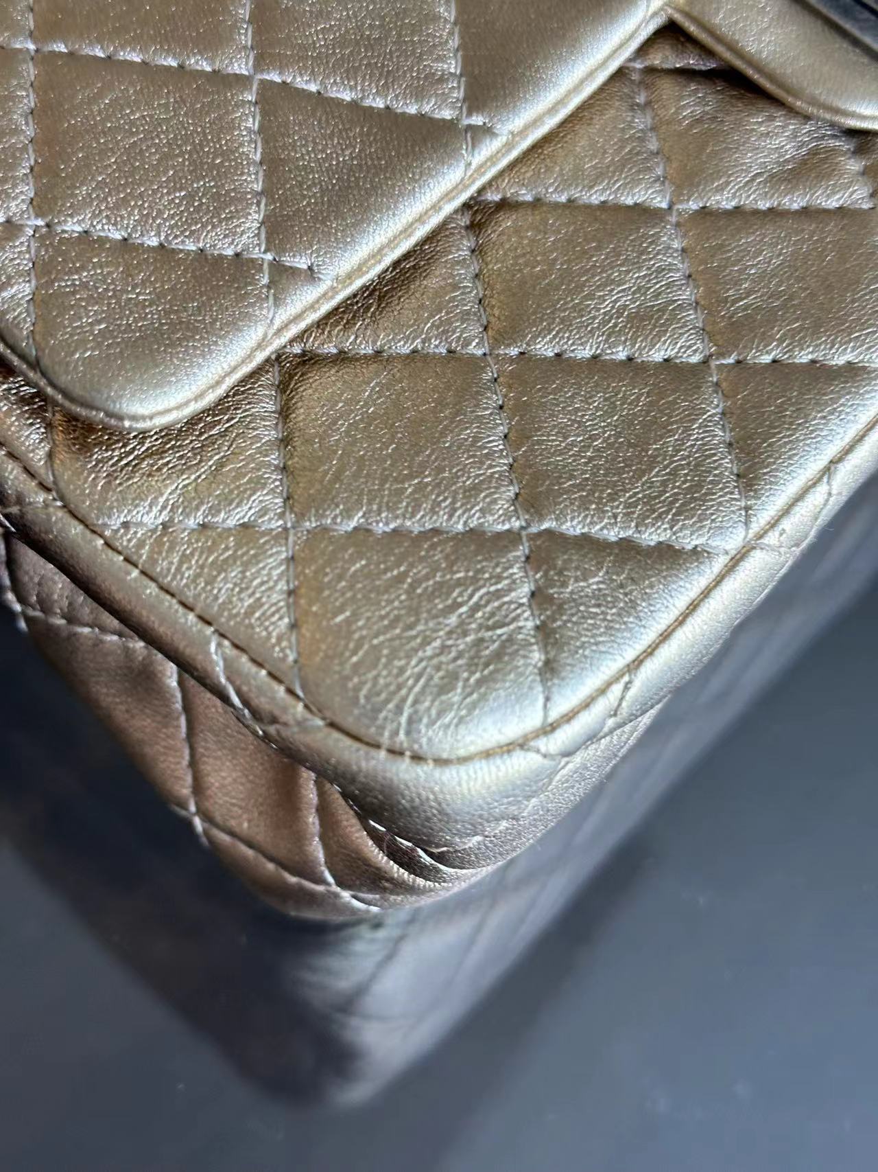 Chanel 2.55 225 Reissue 24CM Quilted Calfskin Metallic Gold RSHW No 19 - Luxury Evermore