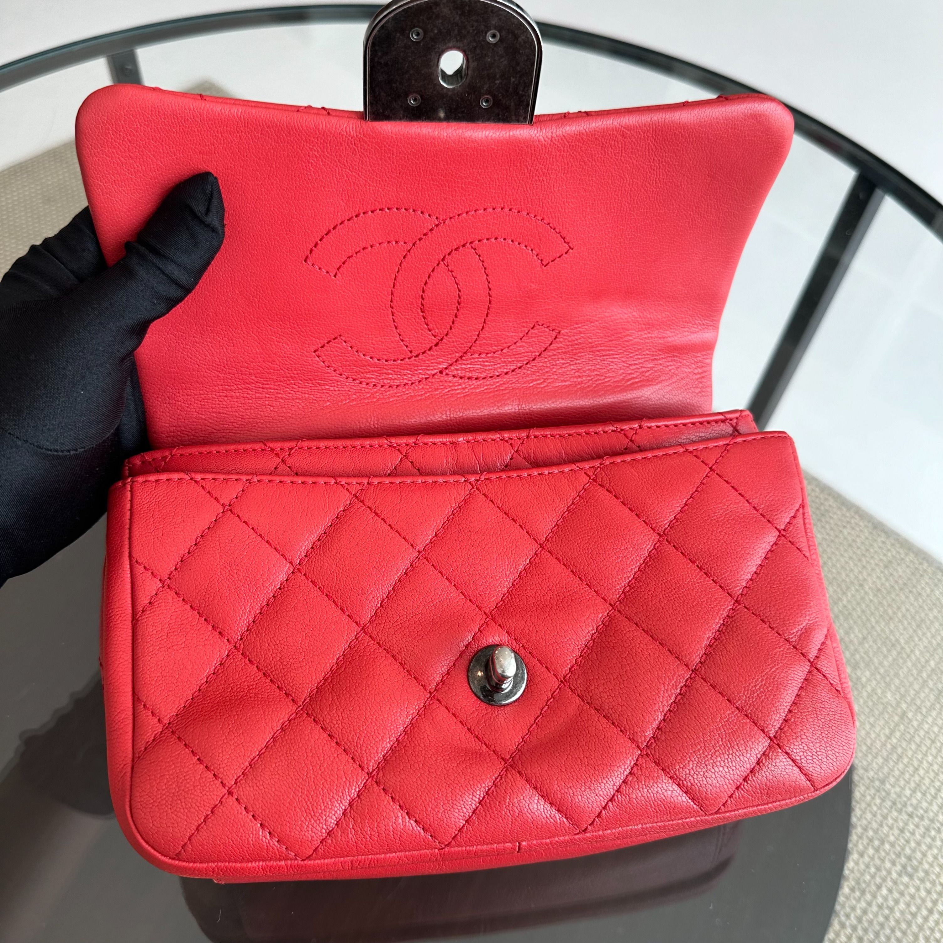 Chanel 2016 Seasonal Flap Two Way Quilted Grained Calfskin Red No 21 - Luxury Evermore