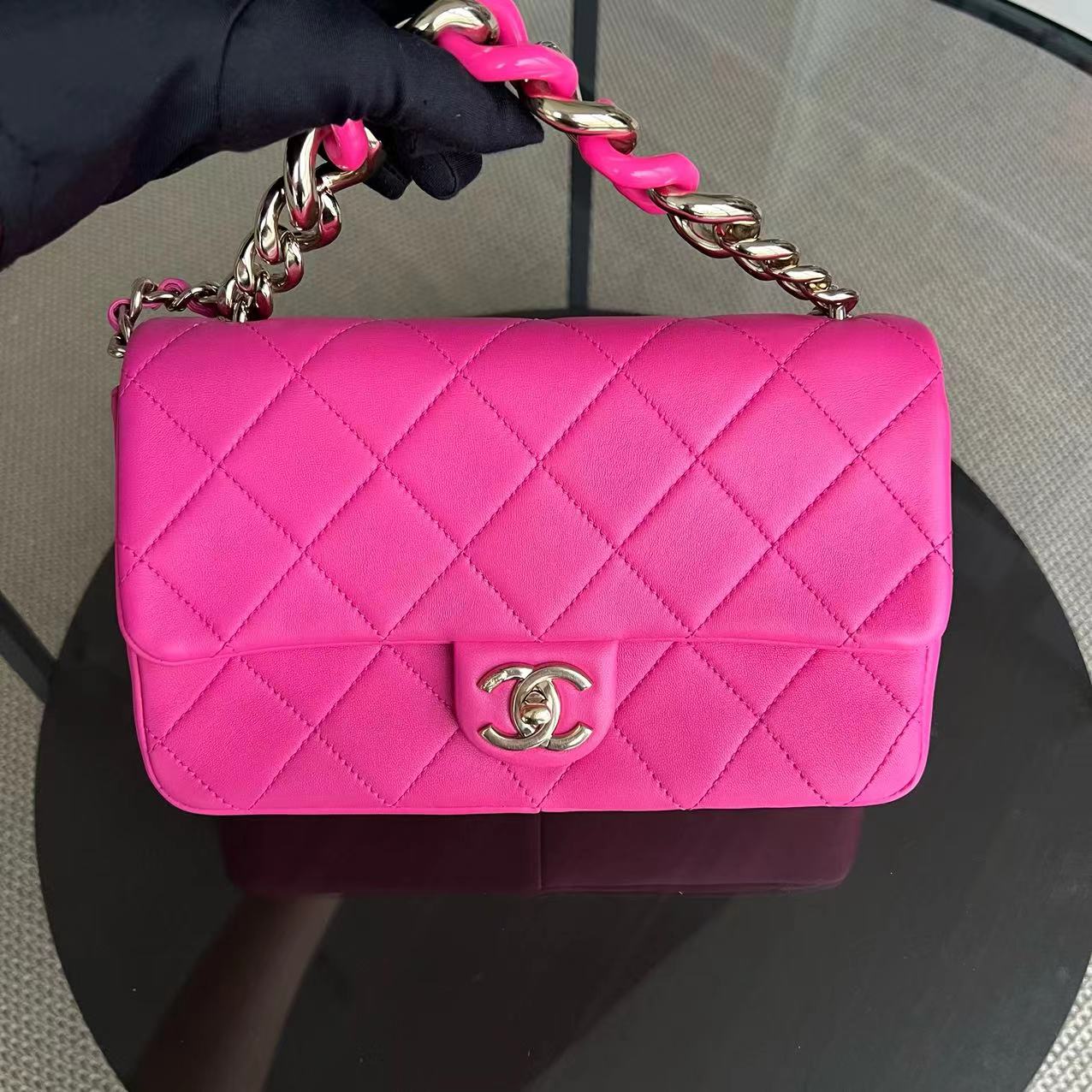 Chanel 2020 Elegant Resin Chain Classic Flap Quilted Lambskin Hot Pink Two-Tone Golden Hardware No 29 - Luxury Evermore