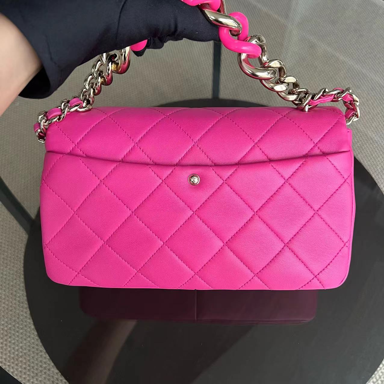 Chanel 2020 Elegant Resin Chain Classic Flap Quilted Lambskin Hot Pink Two-Tone Golden Hardware No 29 - Luxury Evermore