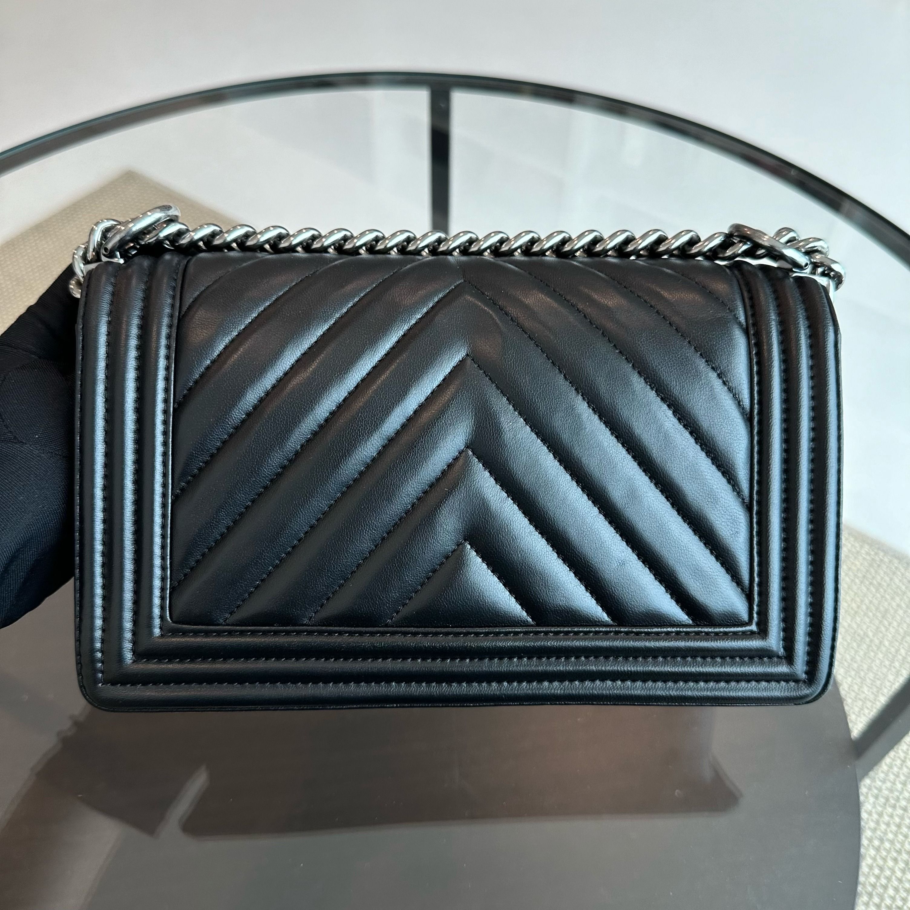 Chanel Boy Chevron Old Medium 25CM Lambskin Leboy Black SHW No 26 - Luxury Evermore