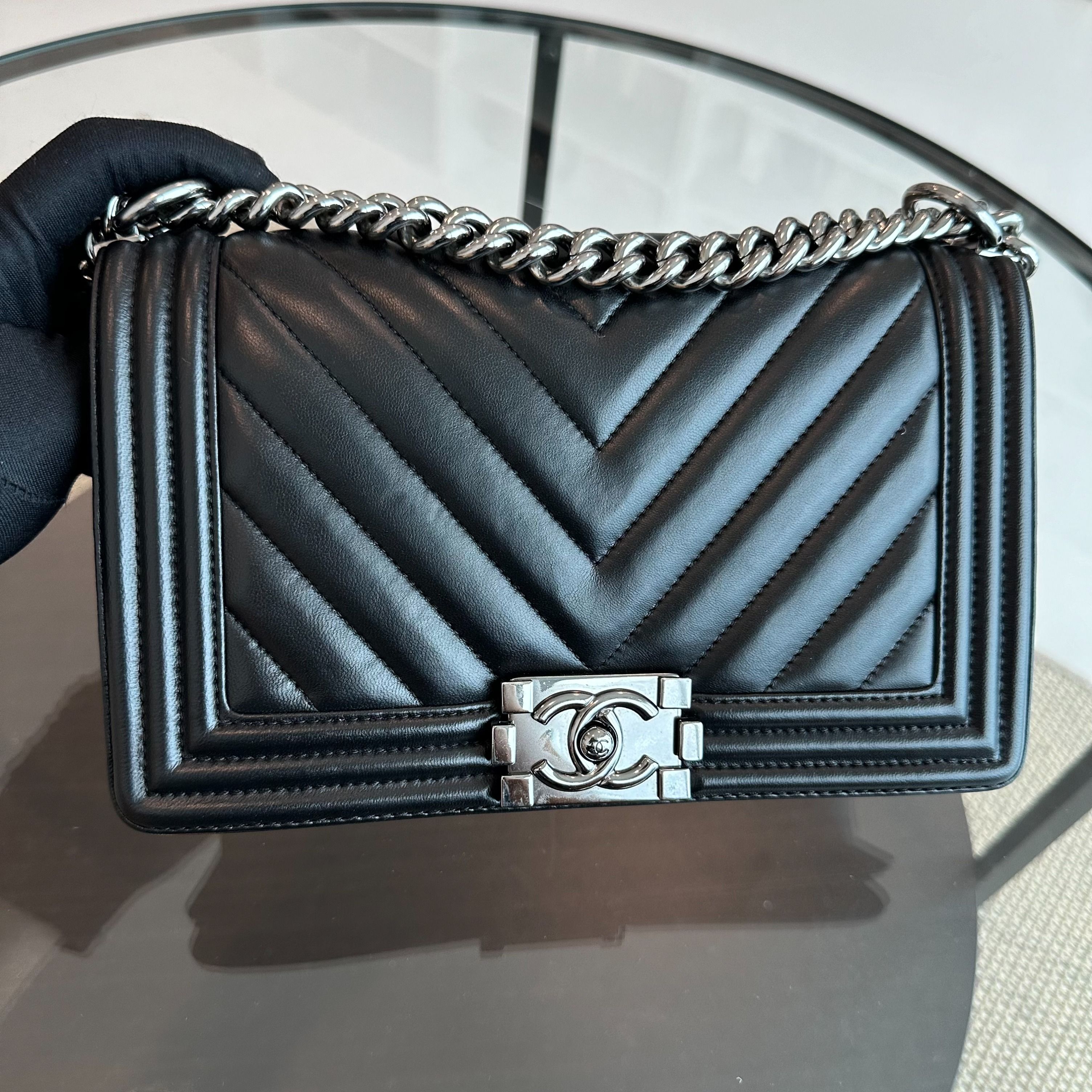 Chanel Boy Chevron Old Medium 25CM Lambskin Leboy Black SHW No 26 - Luxury Evermore