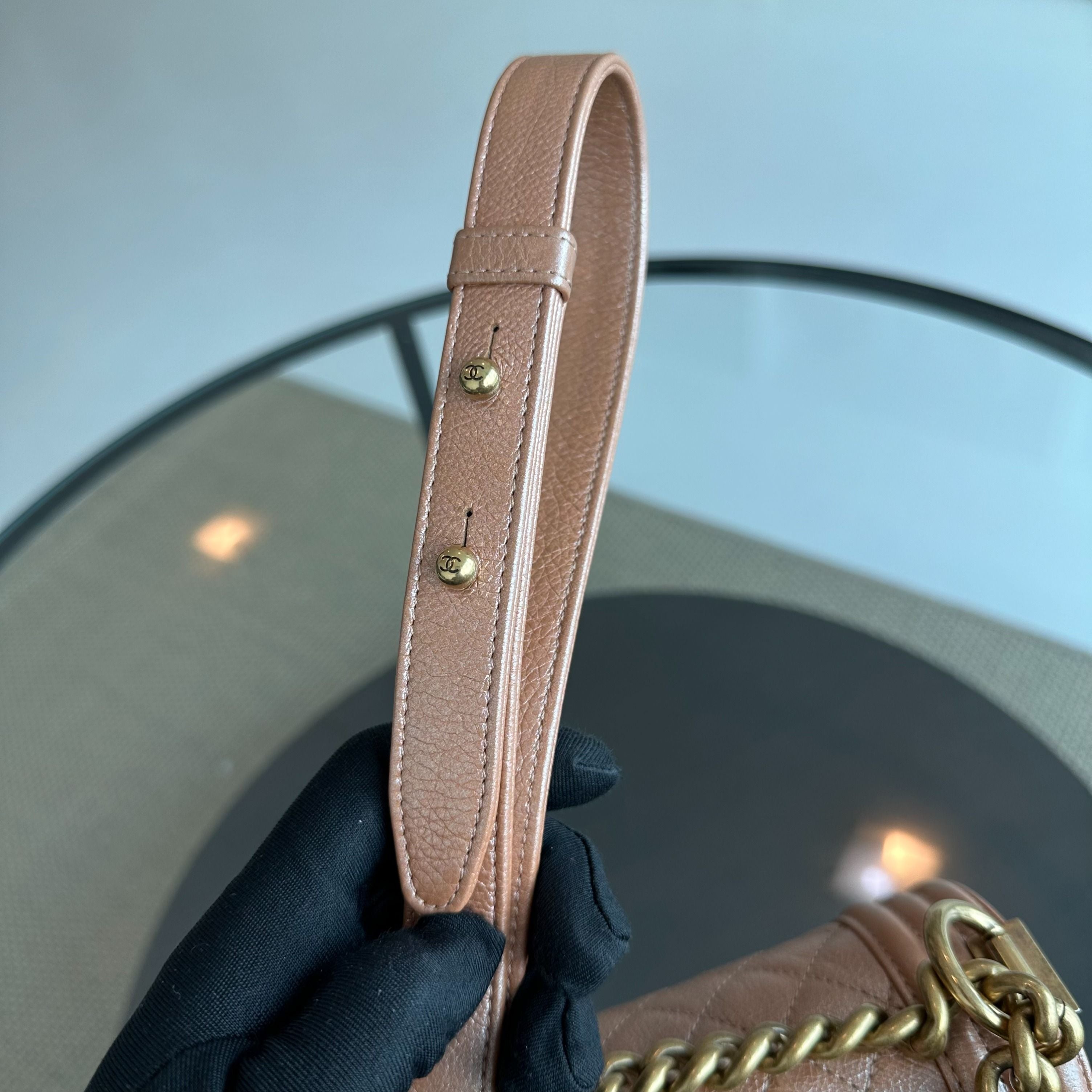 Chanel Boy Grained Calfskin Old Medium 25CM Leboy Iridescent Pink GHW No 20 - Luxury Evermore