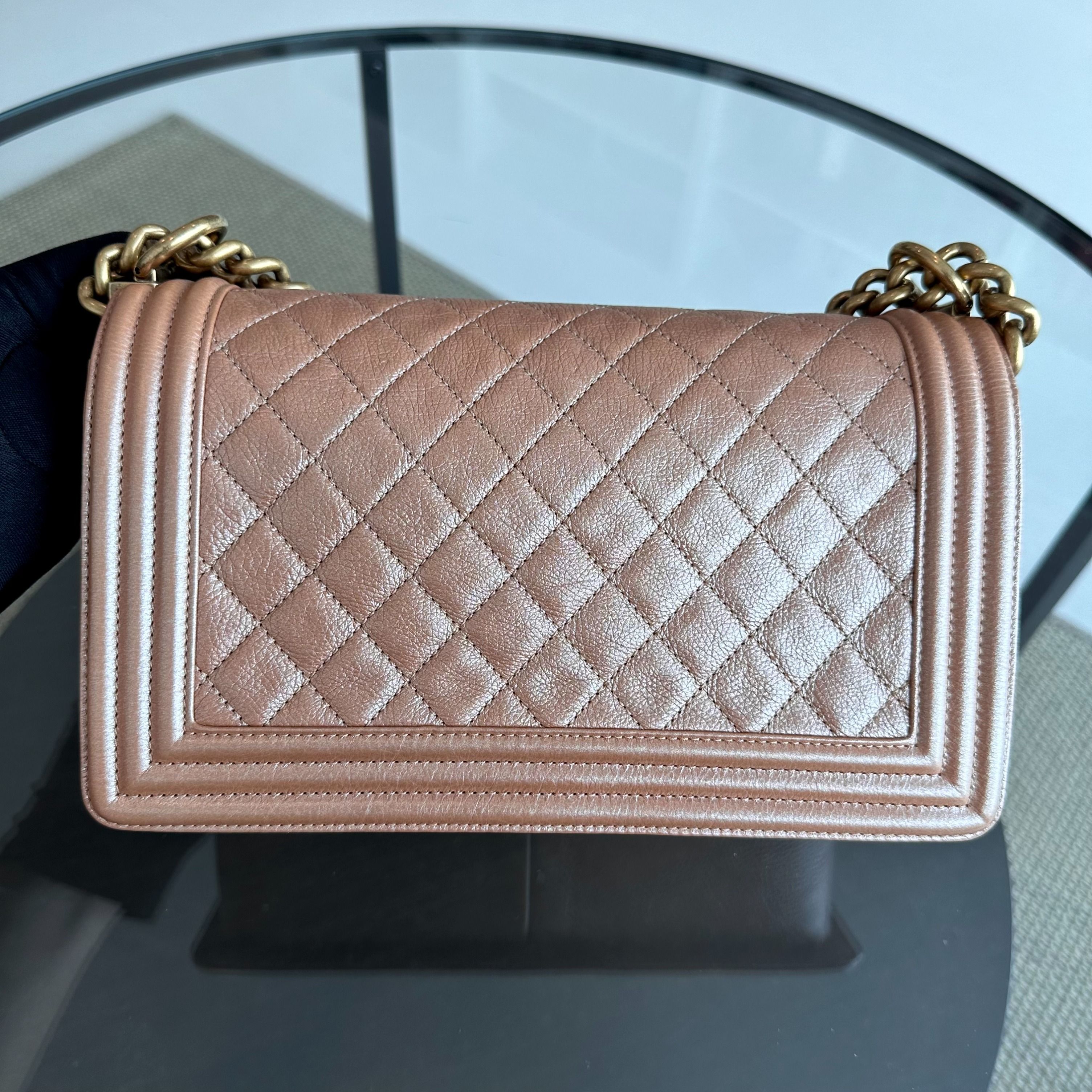 Chanel Boy Grained Calfskin Old Medium 25CM Leboy Iridescent Pink GHW No 20 - Luxury Evermore