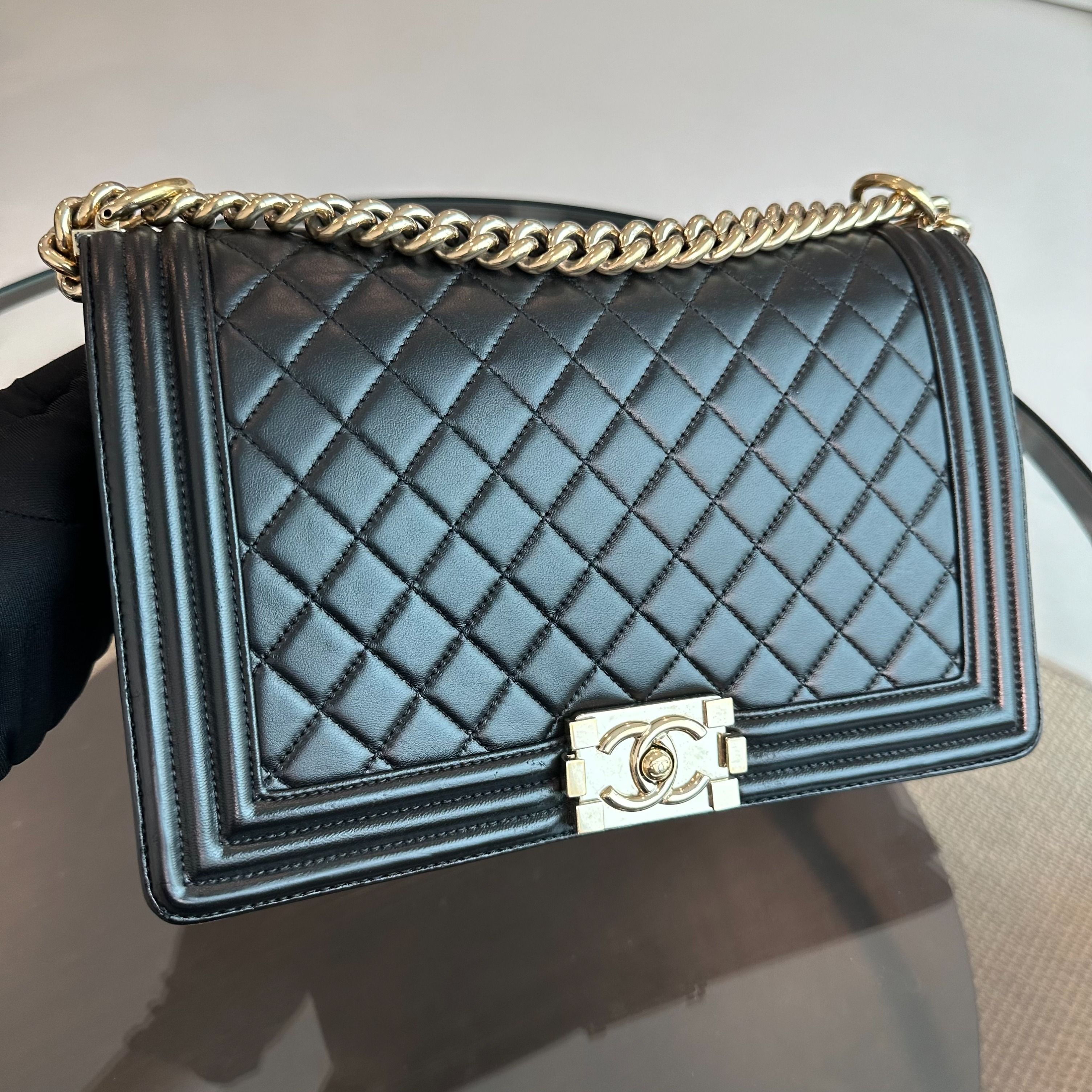 Chanel Boy New Medium 28CM Lambskin Black LGHW No 21 - Luxury Evermore