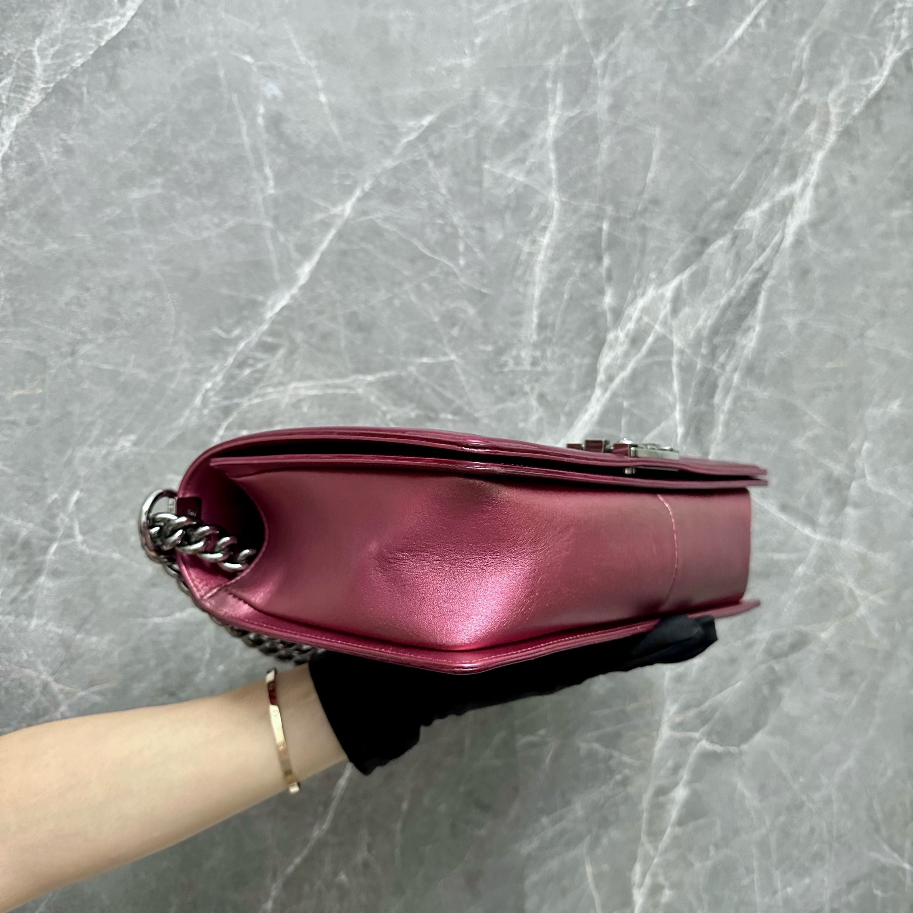 Chanel Boy New Medium Patent Leather Cherry No 19 - Luxury Evermore