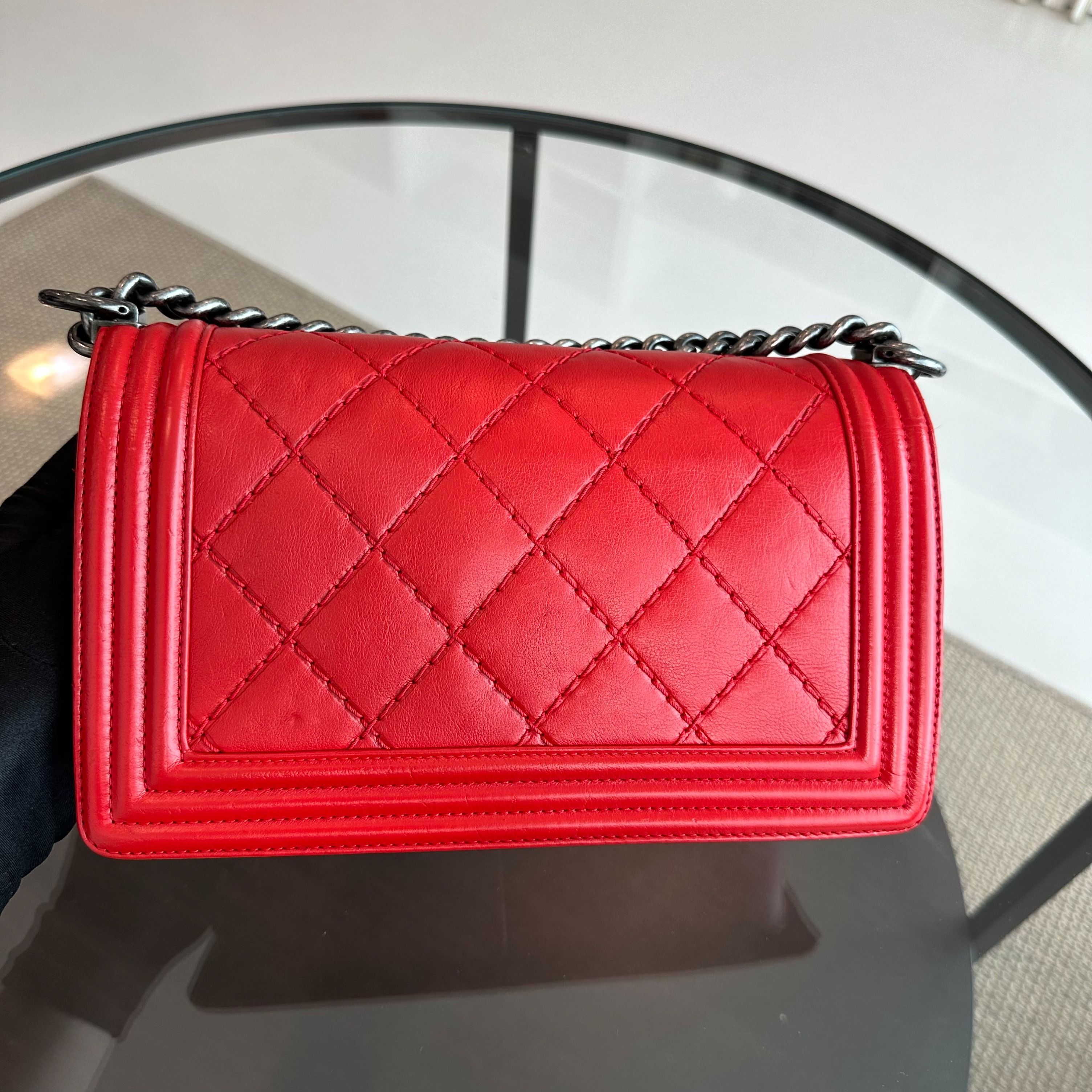 Chanel Boy Old Medium 25cm Calfskin Red RSHW No 1 - Luxury Evermore