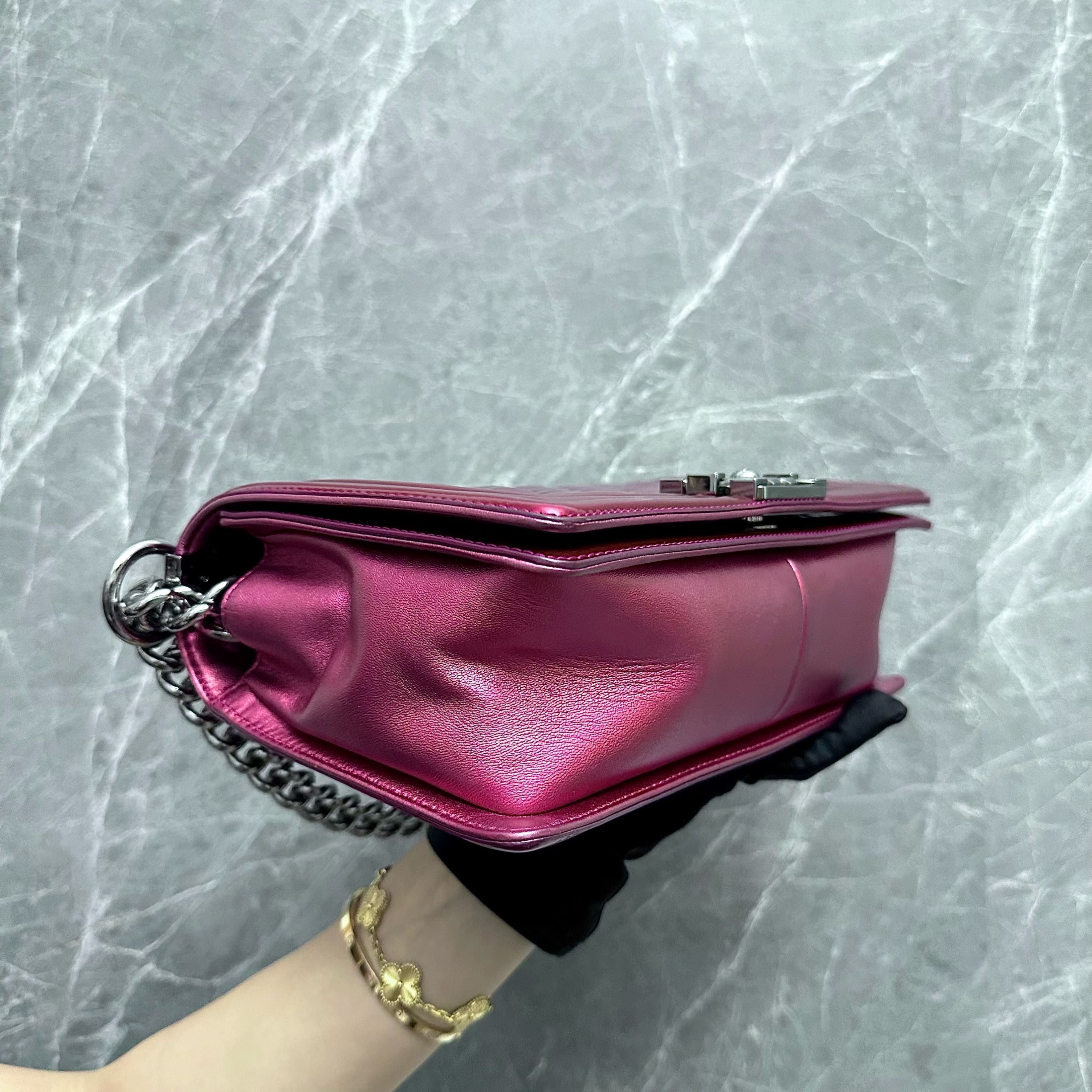 Chanel Boy Old Medium 25cm Patent Leather Pink SHW No 19 - Luxury Evermore