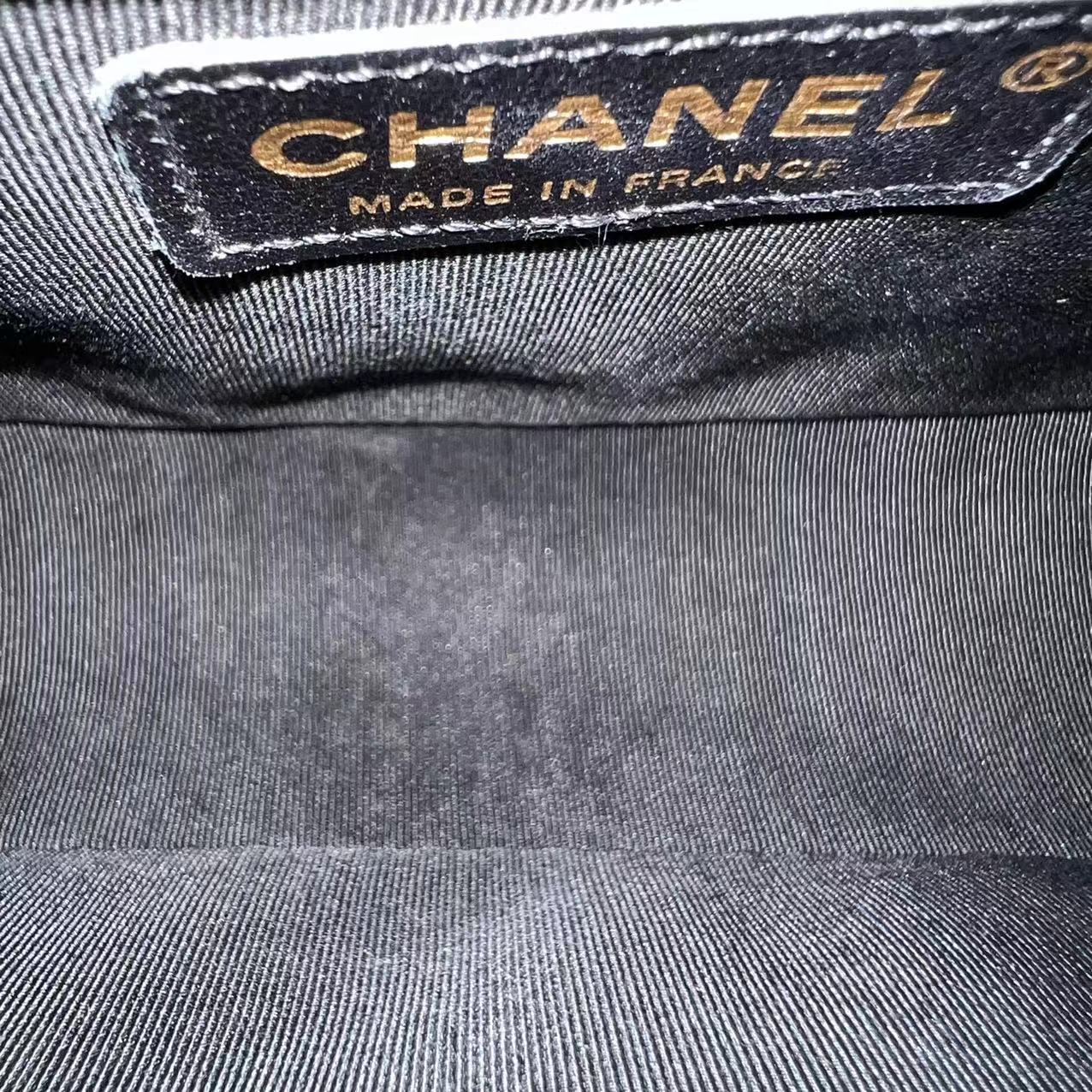 Chanel Boy Old Medium 25CM Quilted Calfskin Black Leboy Golden Hardware Series 20 - Luxury Evermore