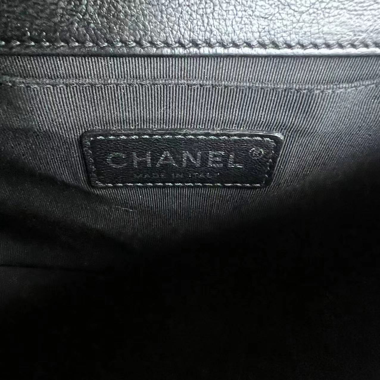 Chanel Boy Old Medium 25CM Quilted Calfskin Black Leboy Silver Hardware Series 17 - Luxury Evermore