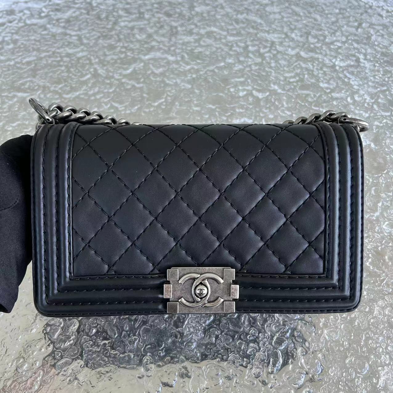 Chanel Boy Old Medium 25CM Quilted Calfskin Black Silver Hardware Leboy Series 18 - Luxury Evermore