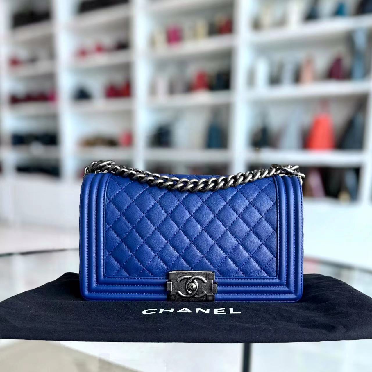 Chanel Boy Old Medium 25CM Quilted Calfskin Blue Leboy Silver Hardware Series 18 - Luxury Evermore