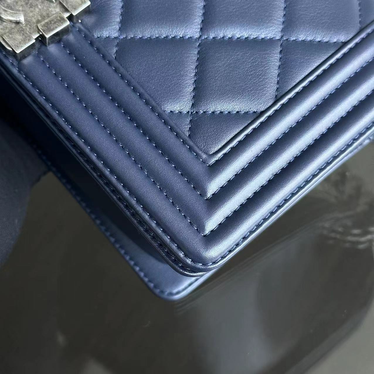 Chanel Boy Old Medium 25CM Quilted Lambskin Leboy Navy Blue RSHW No 19 - Luxury Evermore