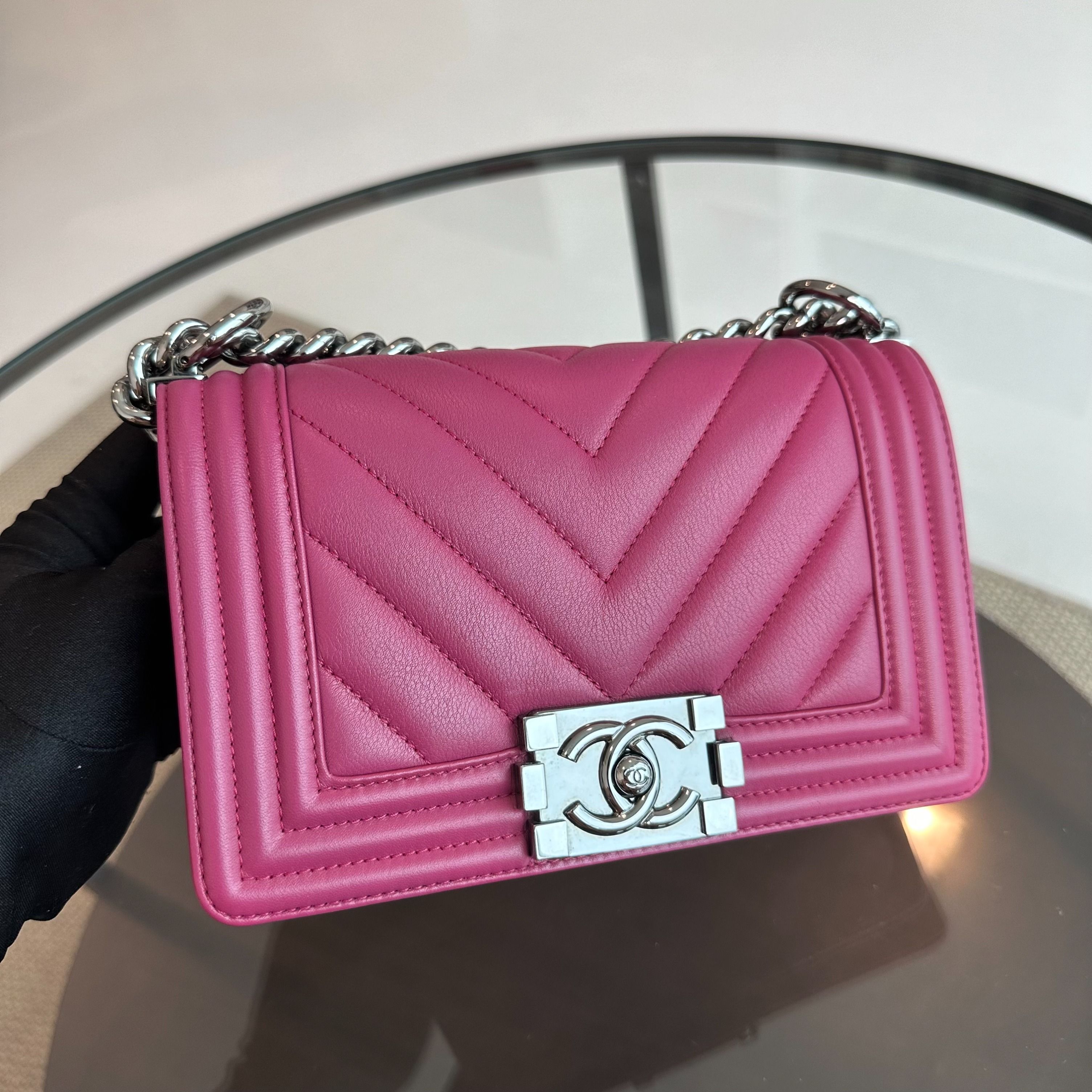 Chanel Boy Small Calfskin Chevron Pink SHW No 26 - Luxury Evermore