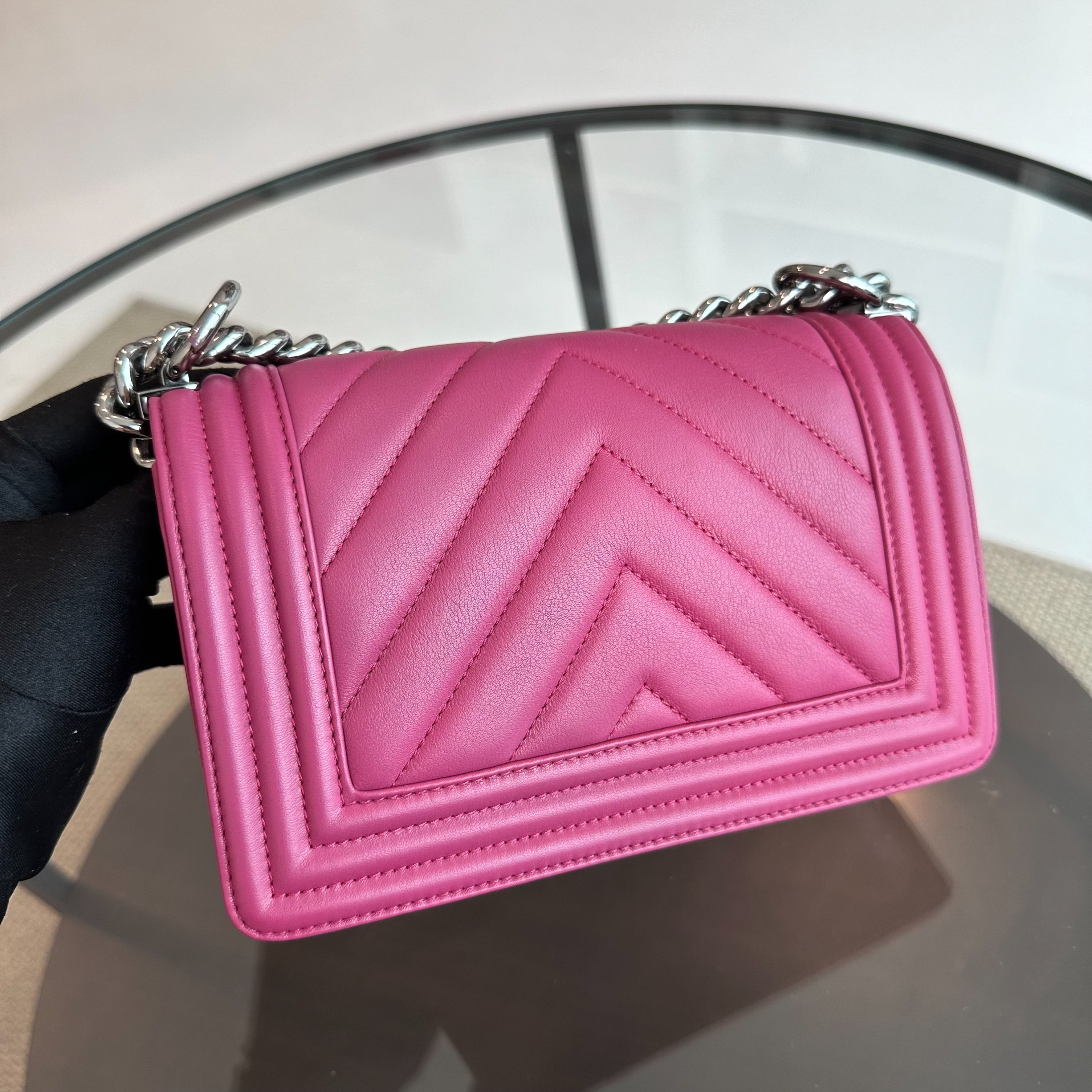 Chanel Boy Small Calfskin Chevron Pink SHW No 26 - Luxury Evermore