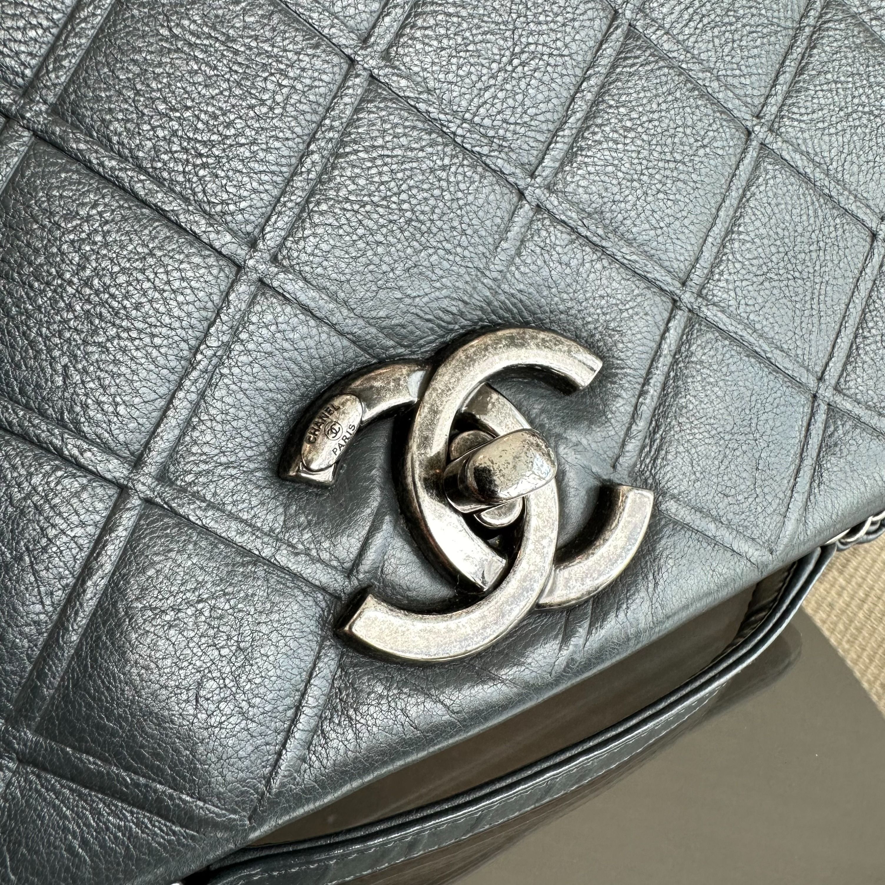 Chanel Calfskin Diamond Embossed New Chic Flap Dark Blue No 18 - Luxury Evermore