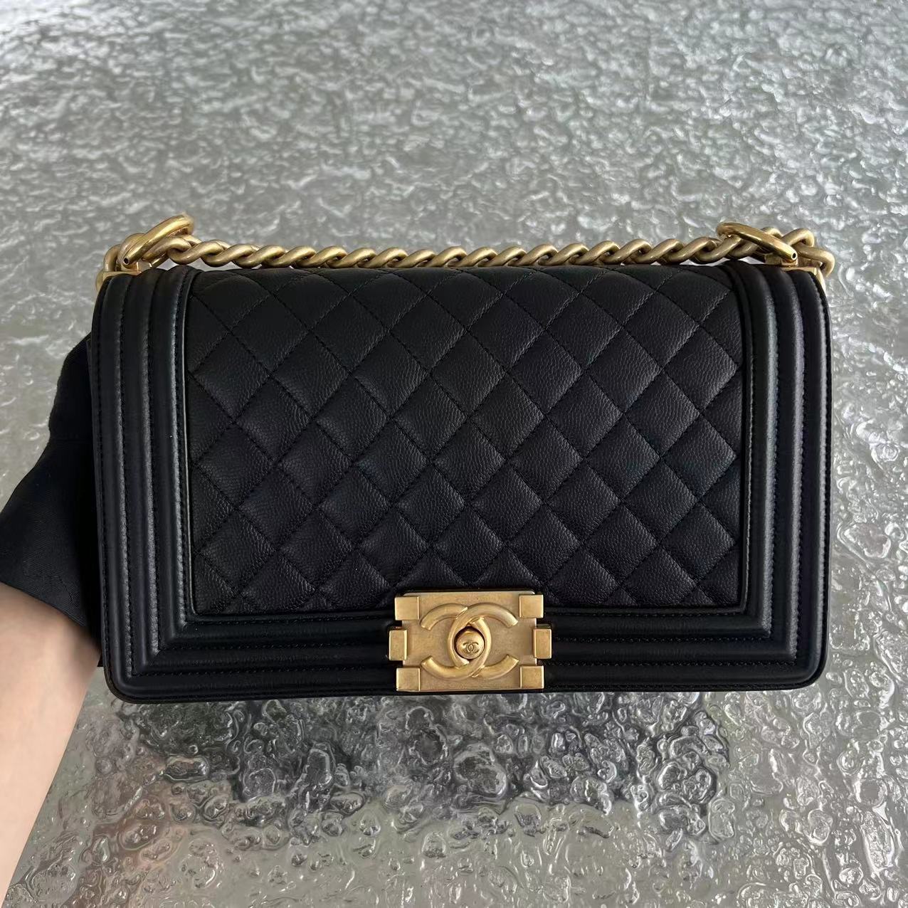 Chanel Caviar Boy Old Medium 25CM Quilted Grained Calfskin Leboy Black GHW No 24 - Luxury Evermore