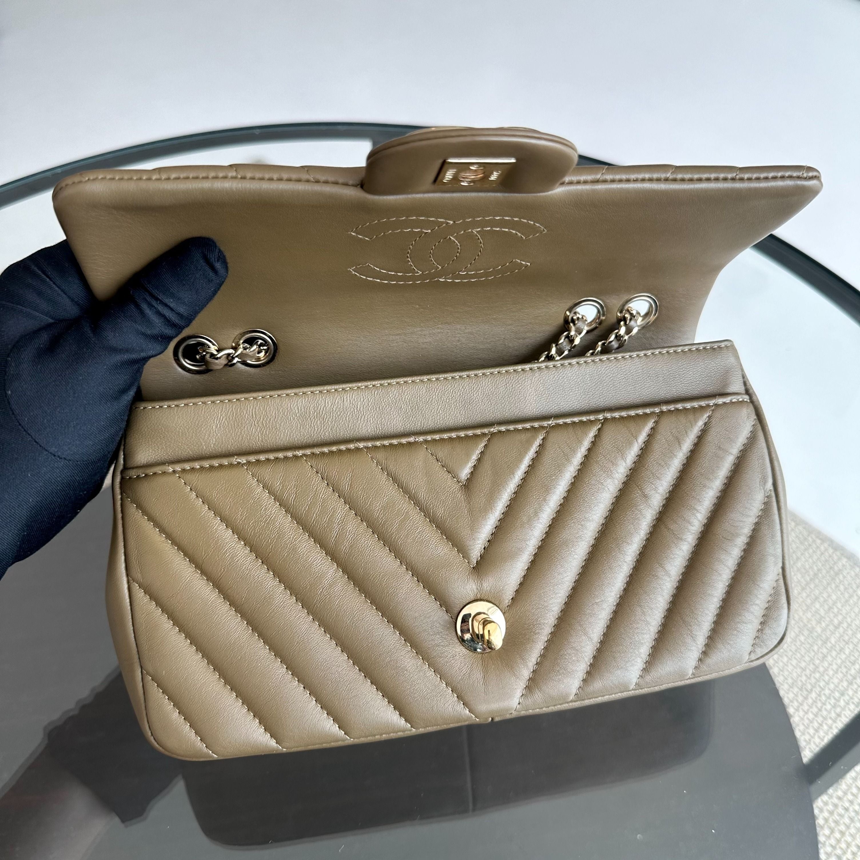 Chanel Chevron Classic Seasonal Flap Lambskin Olive GHW No 20 - Luxury Evermore