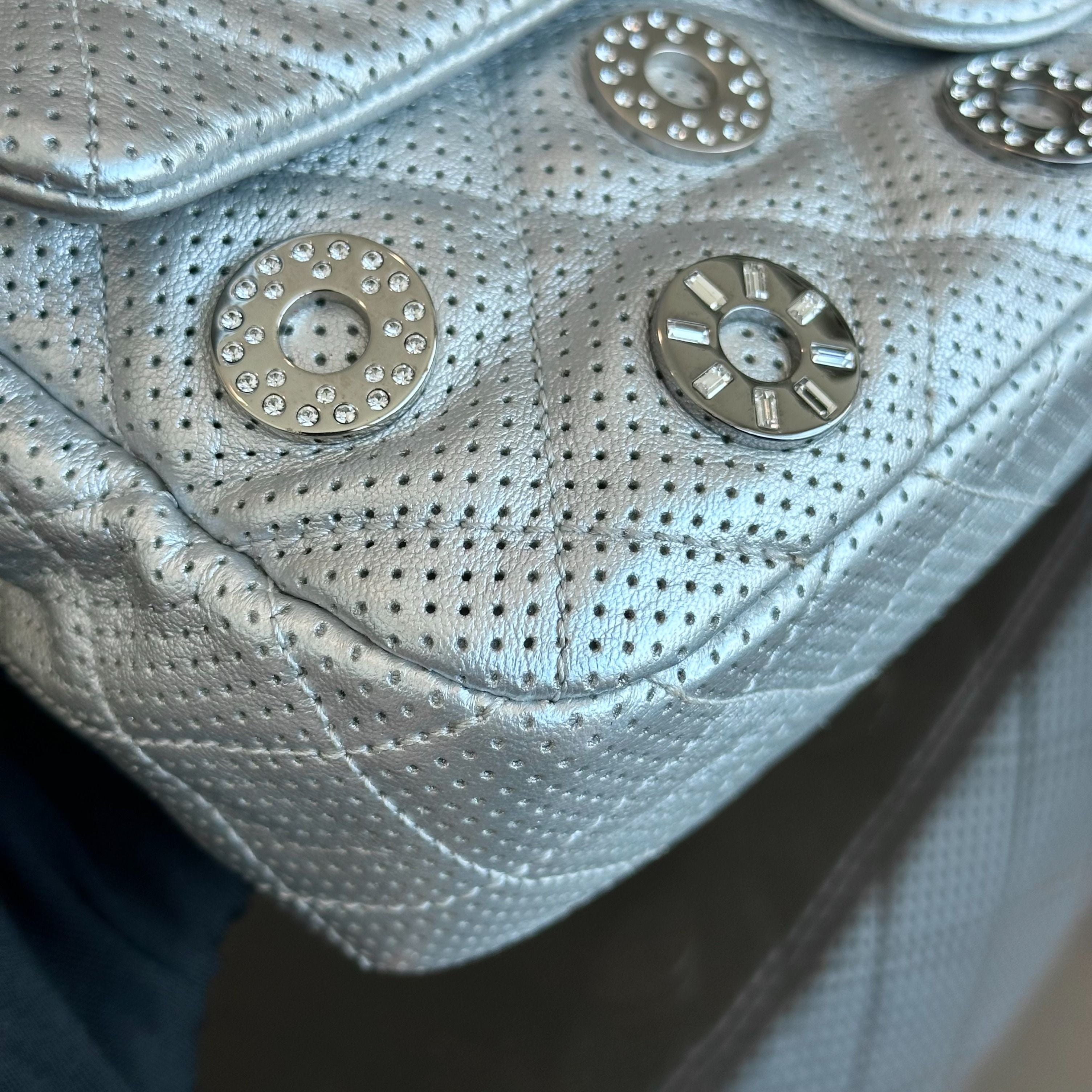 Chanel Cruise Paris-Dubai 2015 Seasonal Flap Perforated Metallic Lambskin With Eyelets No 20 - Luxury Evermore