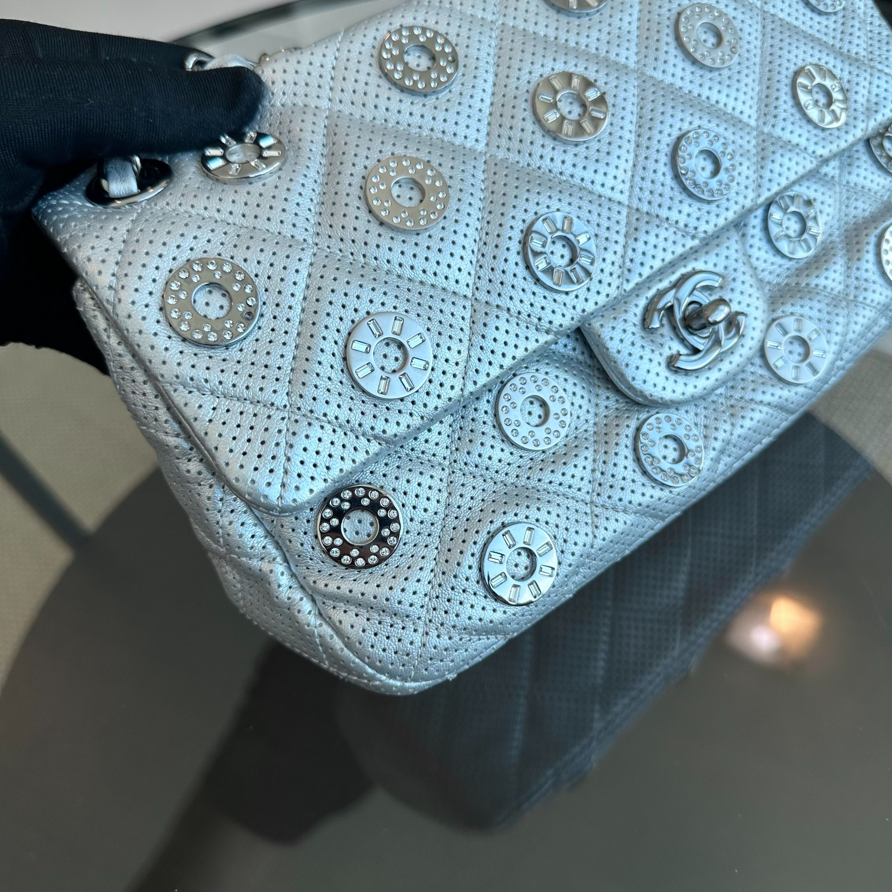 Chanel Cruise Paris-Dubai 2015 Seasonal Flap Perforated Metallic Lambskin With Eyelets No 20 - Luxury Evermore