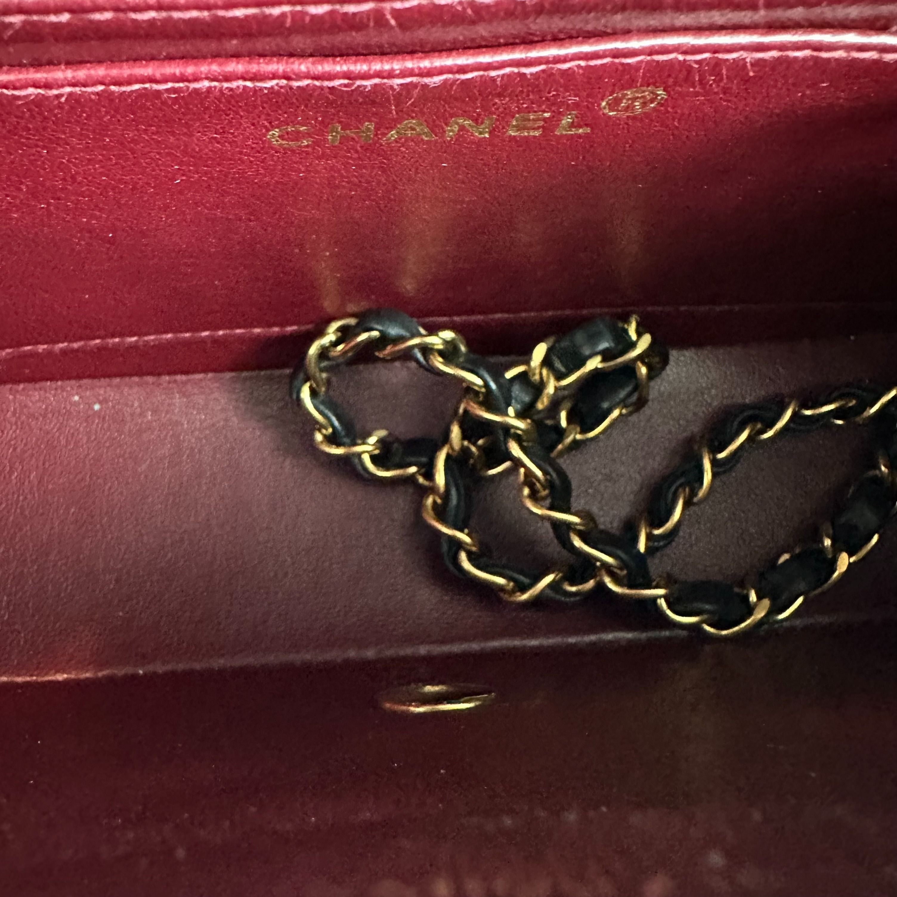 Chanel Diana Medium Black Lambskin Vintage GHW No 3 - Luxury Evermore