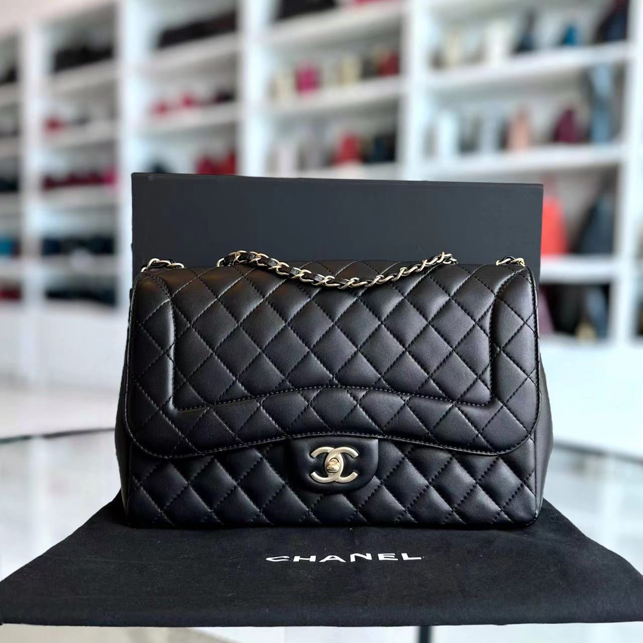 Chanel Mademoiselle Chic Seasonal Flap Jumbo 30CM Quilted Lambskin Black GHW No 21 - Luxury Evermore