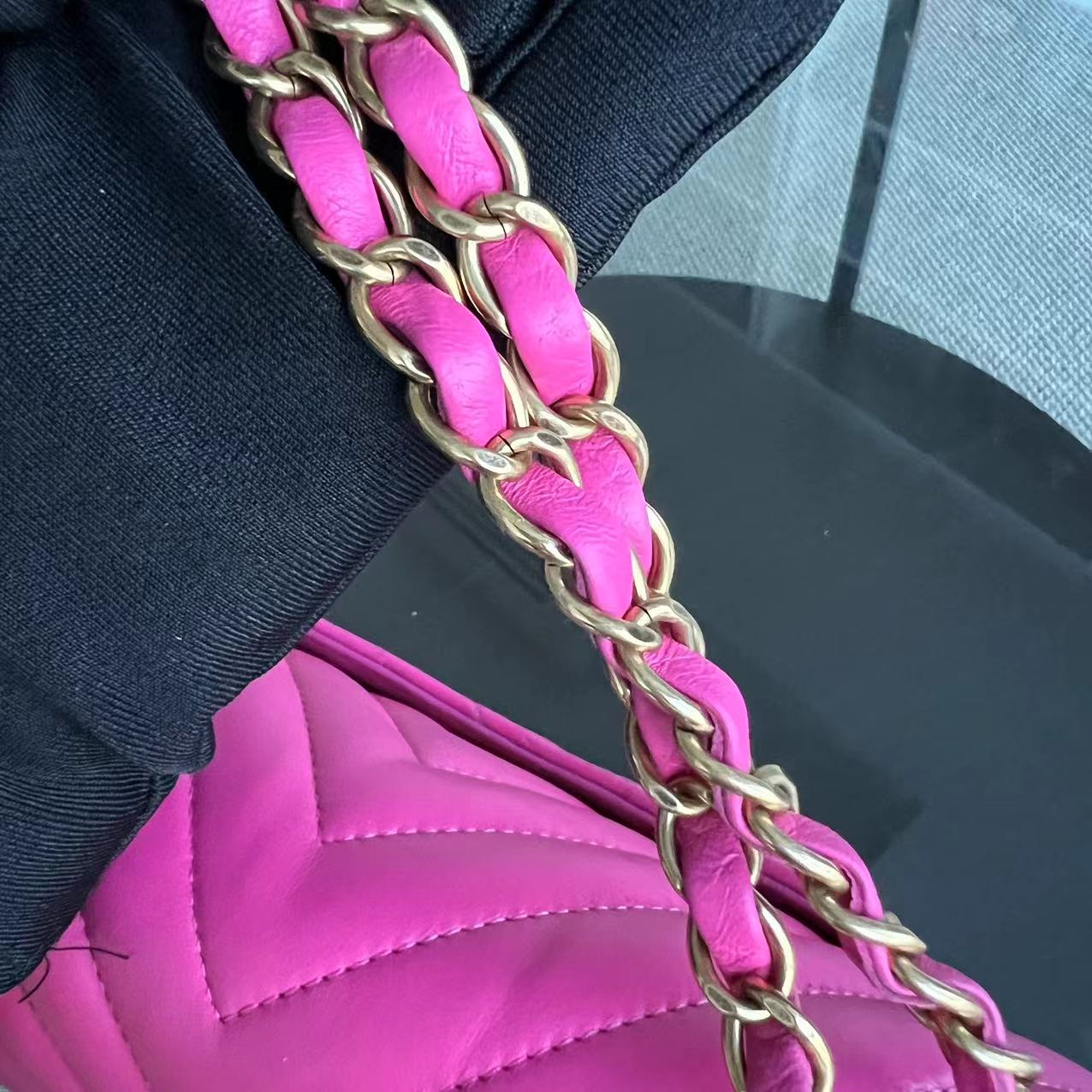 Chanel Medium Classic Flap Chevron Lambskin Hot Pink Golden Hardware Series 21 - Luxury Evermore